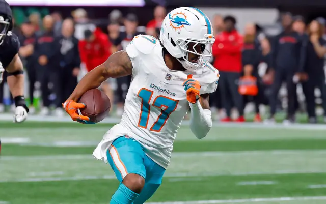 Miami Dolphins WR Jaylen Waddle