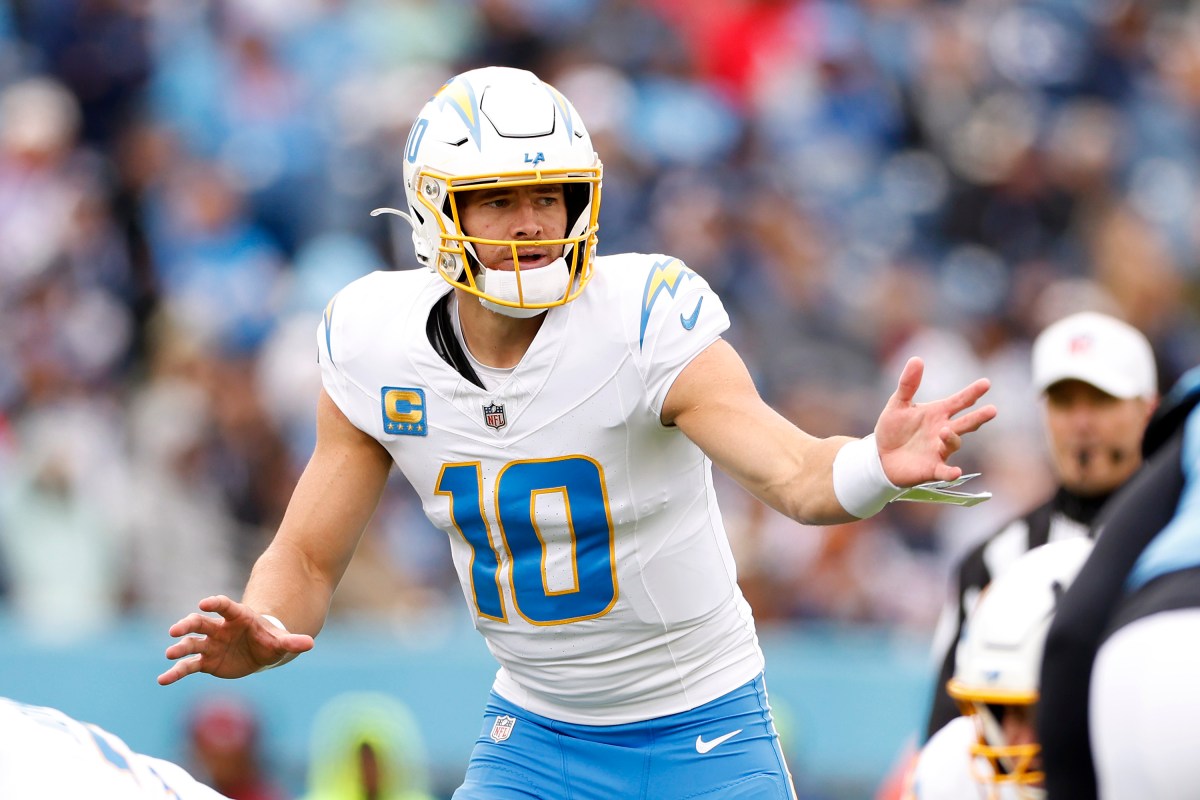 Chargers' Justin Herbert Set Major NFL QB Record in Week 9 Win