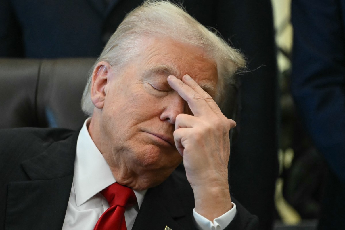 Trump's Approval Ratings Sink: What's Behind the Free Fall?