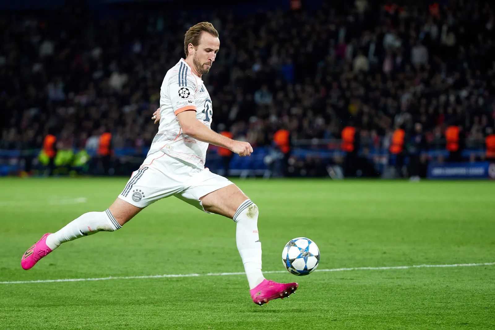 How to Watch Arsenal vs Bayern Munich: Live Stream UEFA Champions League, Lineups, TV Channel