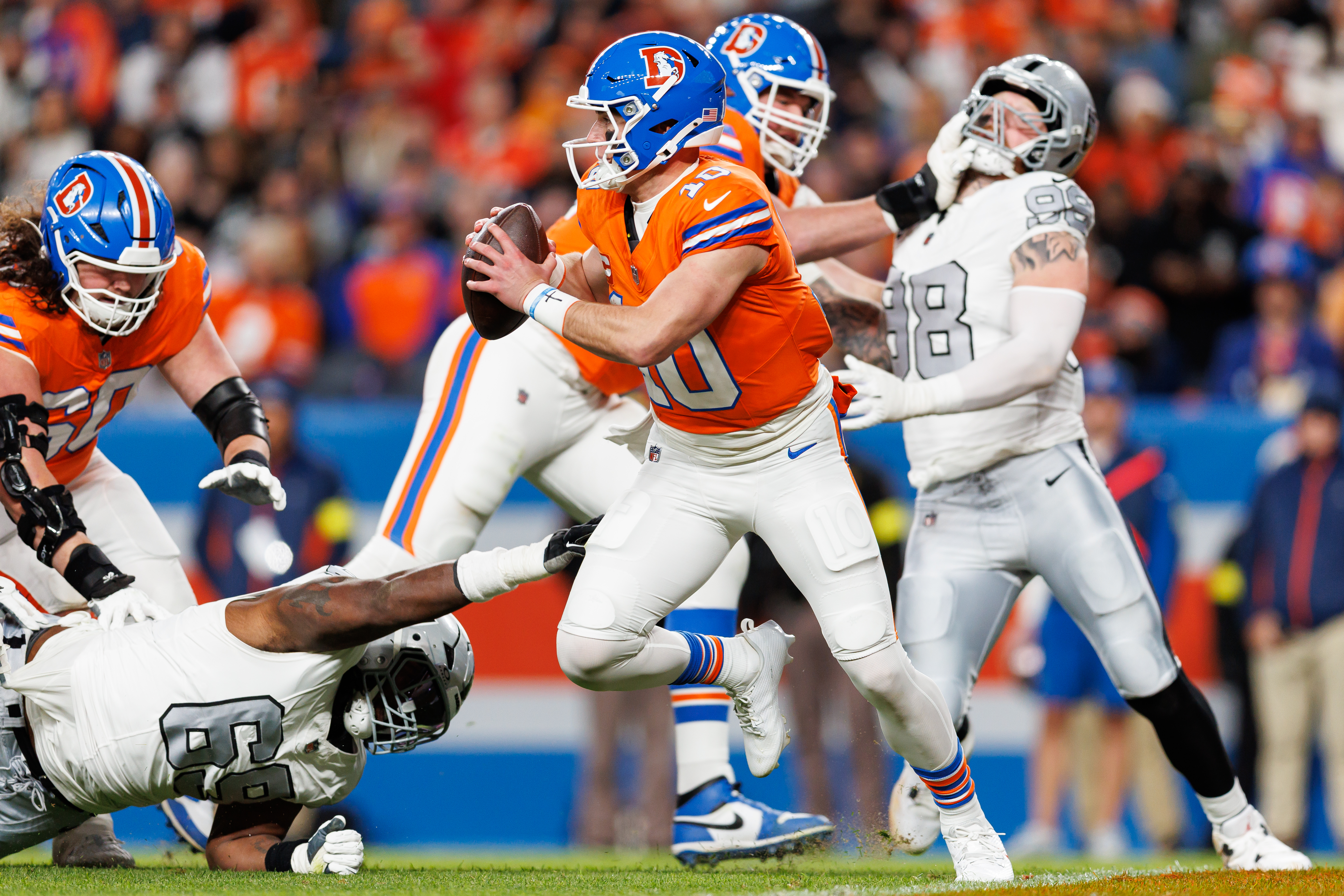 Former Raiders Star Blasts Broncos After Denver's Ugly Win