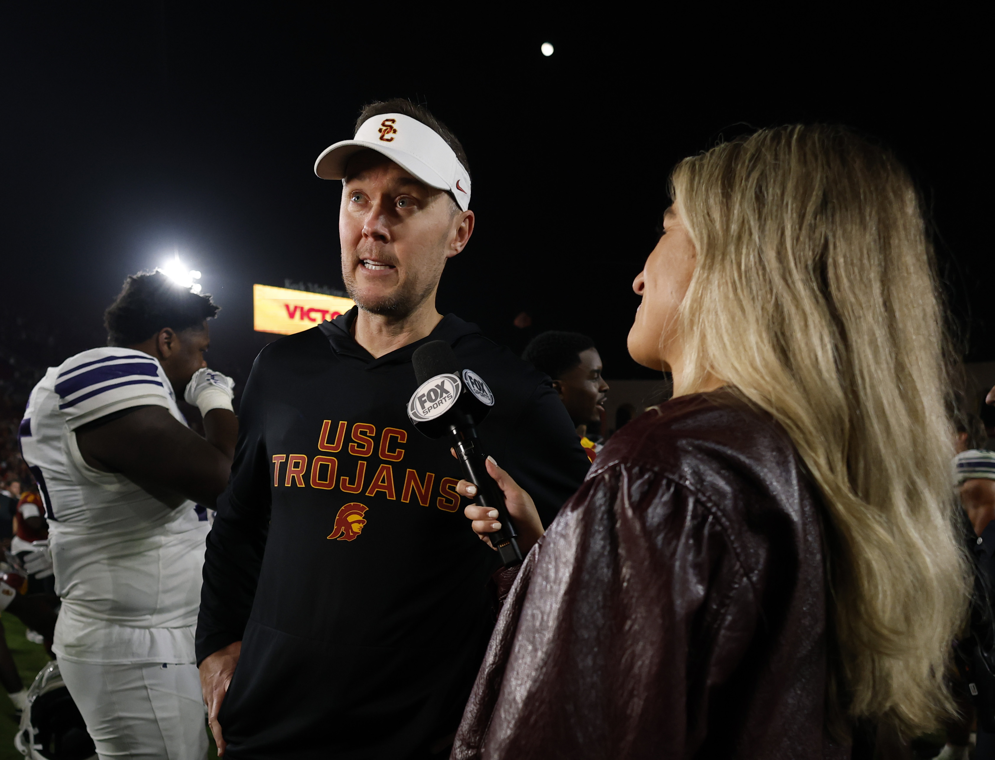 Former NFL Official Hopes Big Ten 'Harshly' Responds to Lincoln Riley, USC