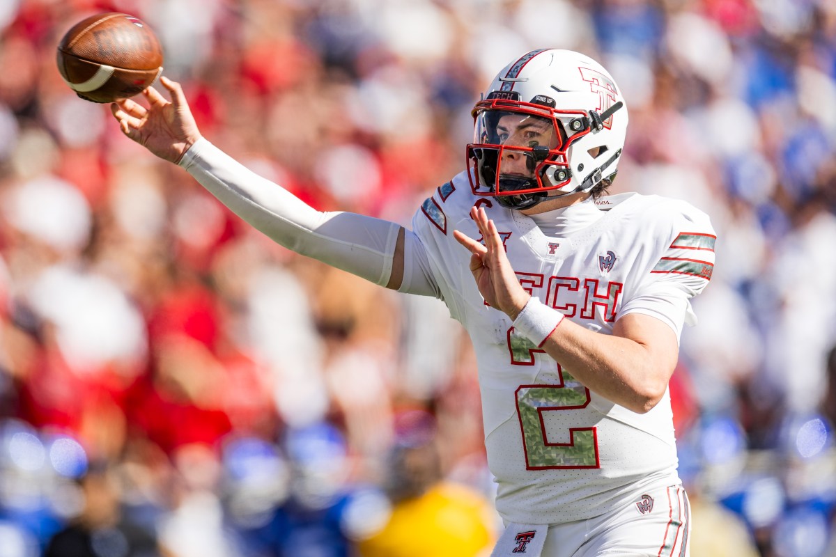 College Football Program Generates Major Buzz After Jumping in CFP Ranking