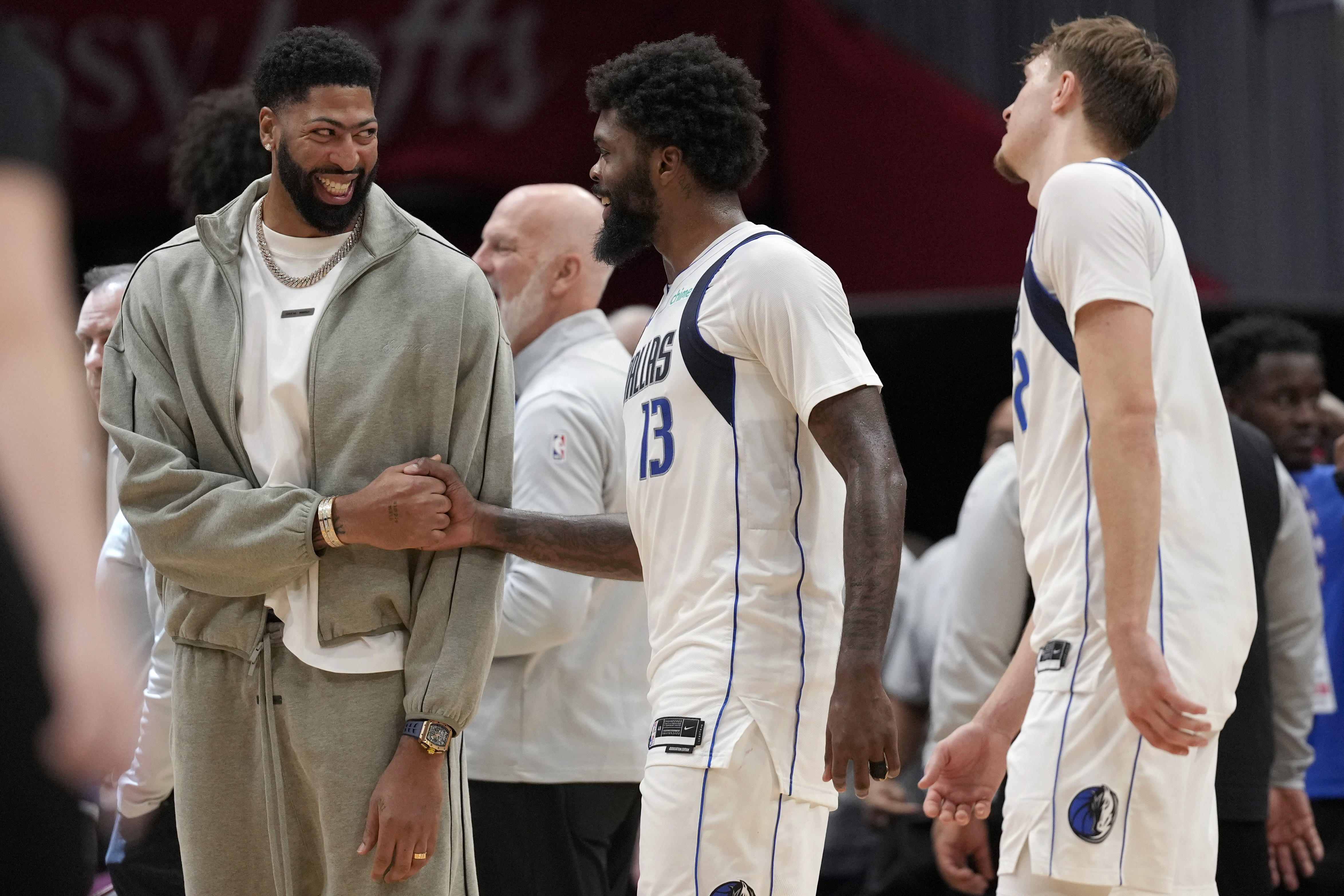 Mavericks Get Major Update on Anthony Davis Ahead of Lakers Clash