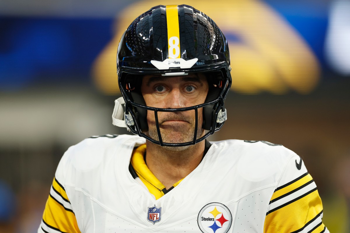 Steelers' Aaron Rodgers Faces Injury Setback After Fracture