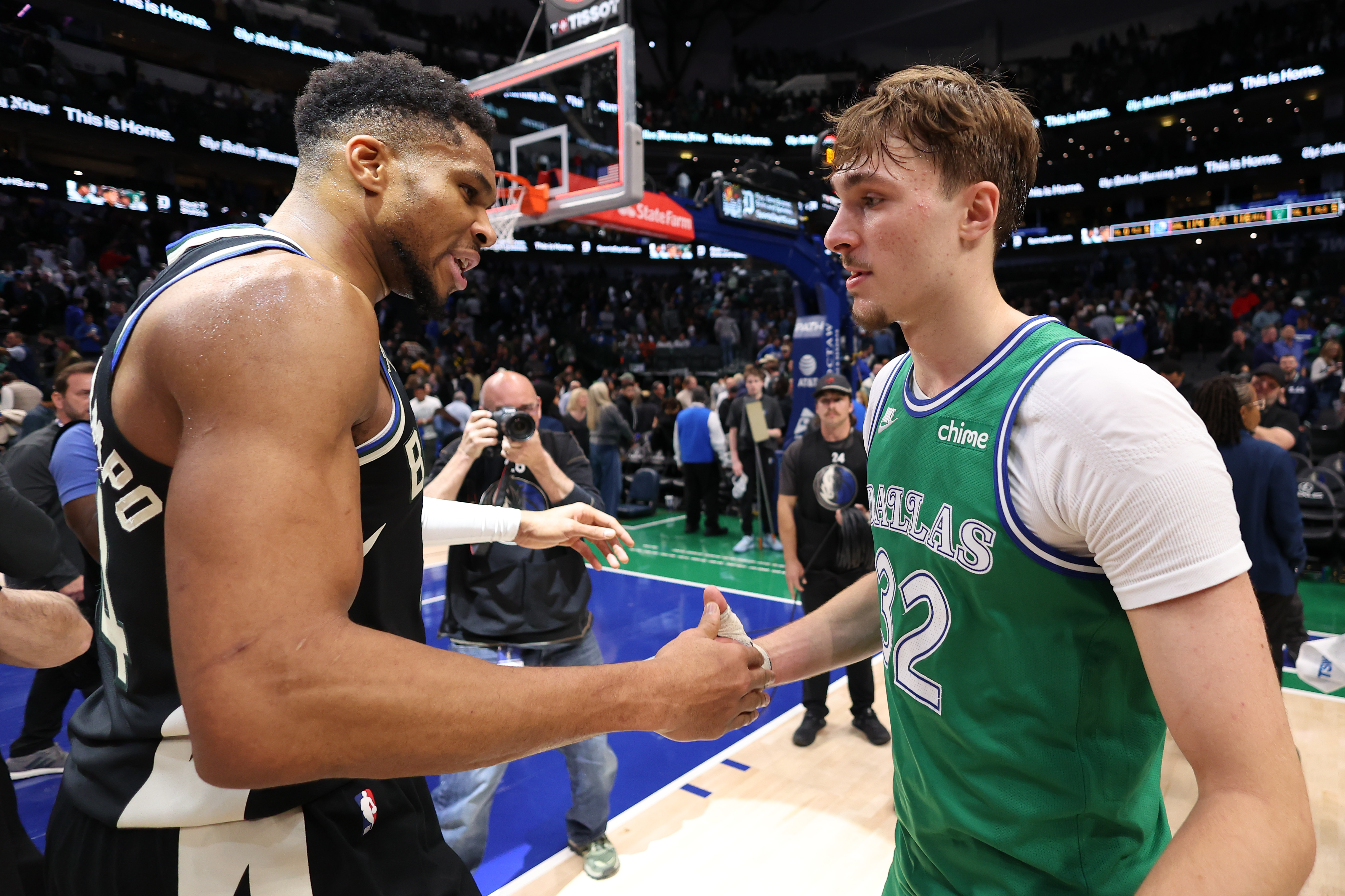 Giannis Antetokounmpo Has Bold Words on Cooper Flagg After Bucks-Mavs