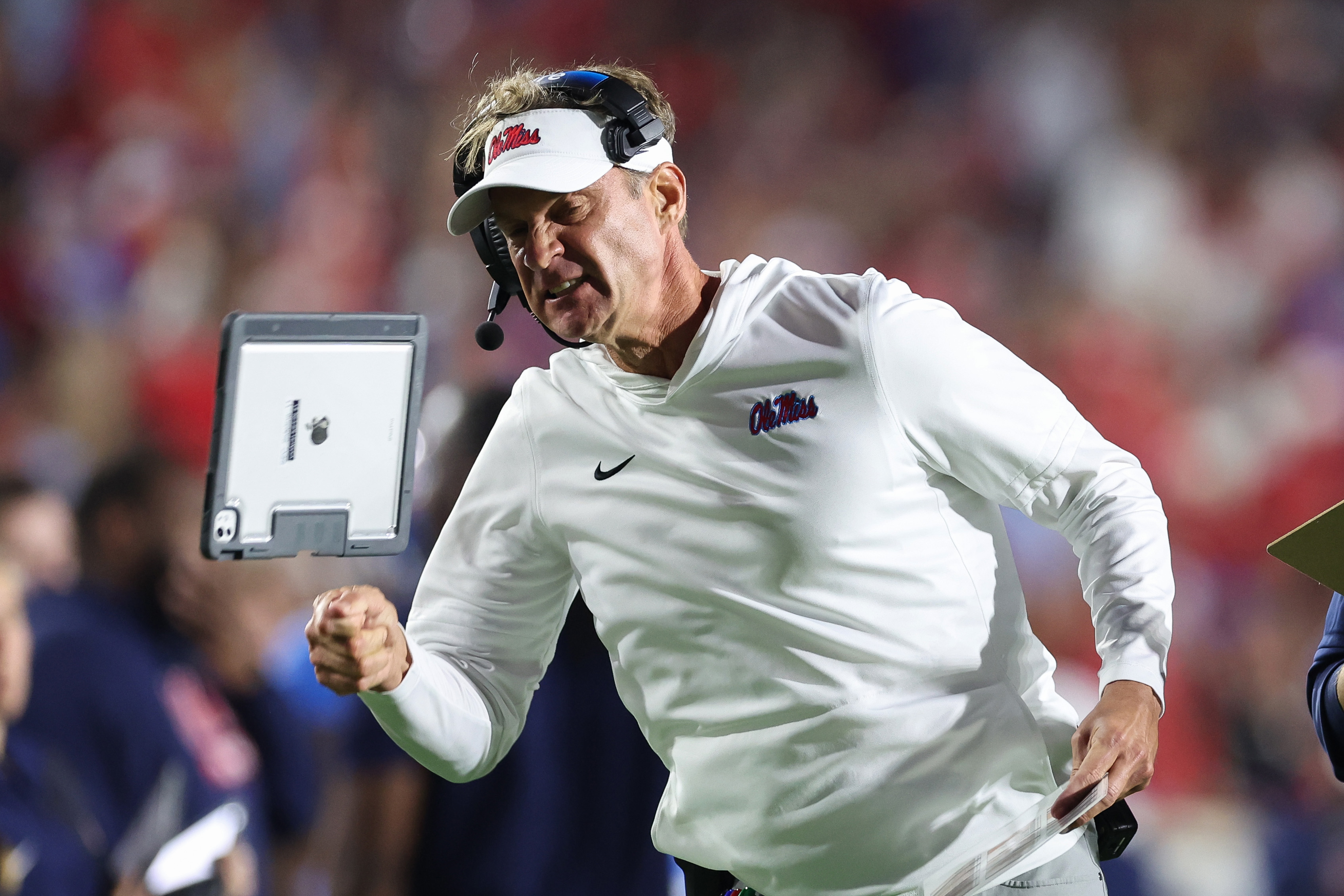 New Option Emerges for Lane Kiffin Amid Ole Miss Meeting