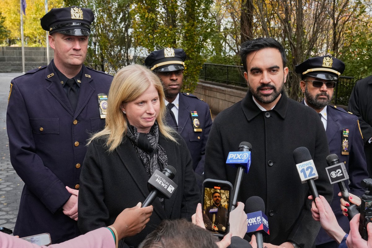 Trump to Meet with NY's First Muslim Mayor-Elect Zohran Mamdani