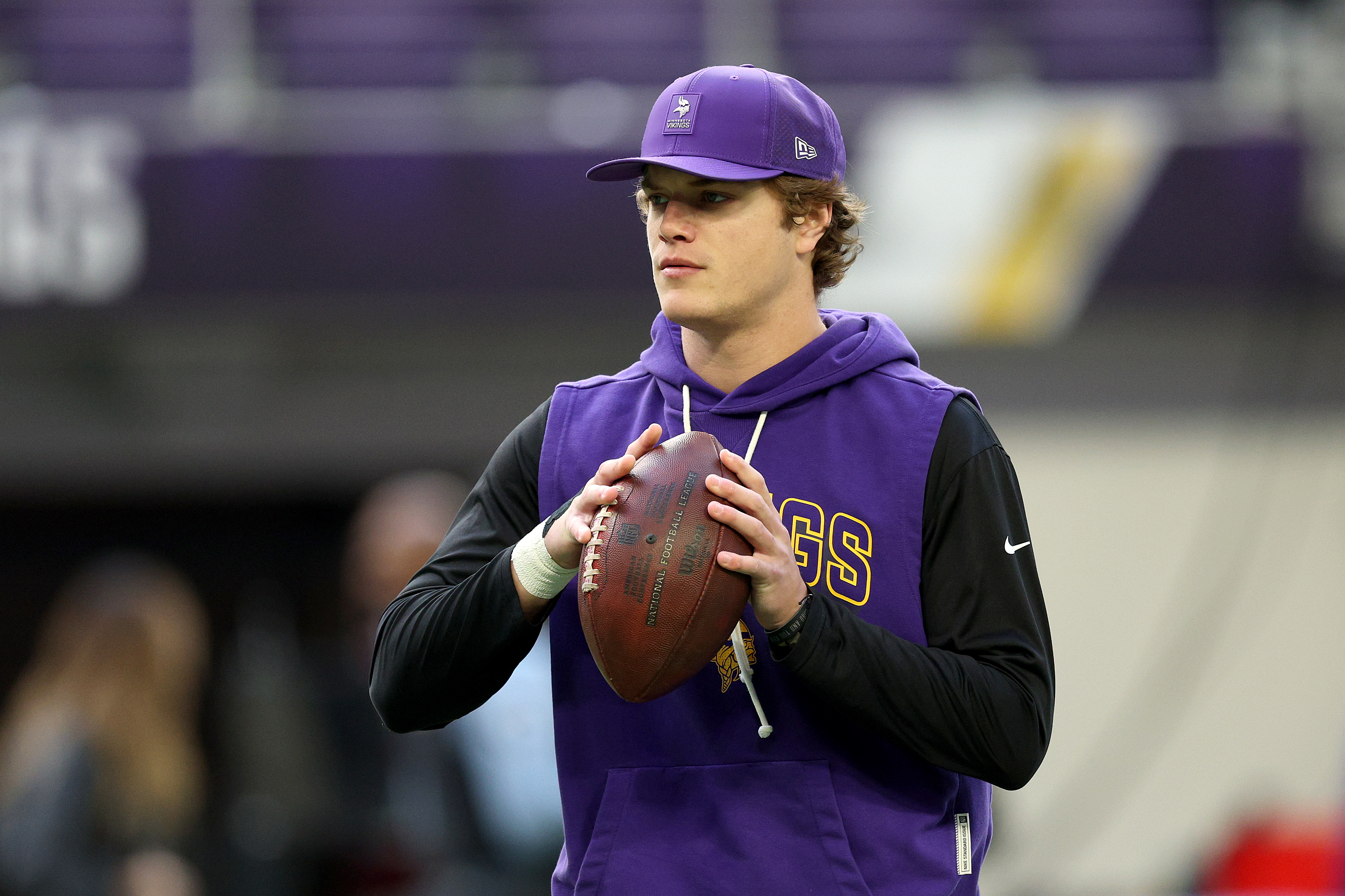 Insider Warns Vikings on Potentially Benching JJ McCarthy