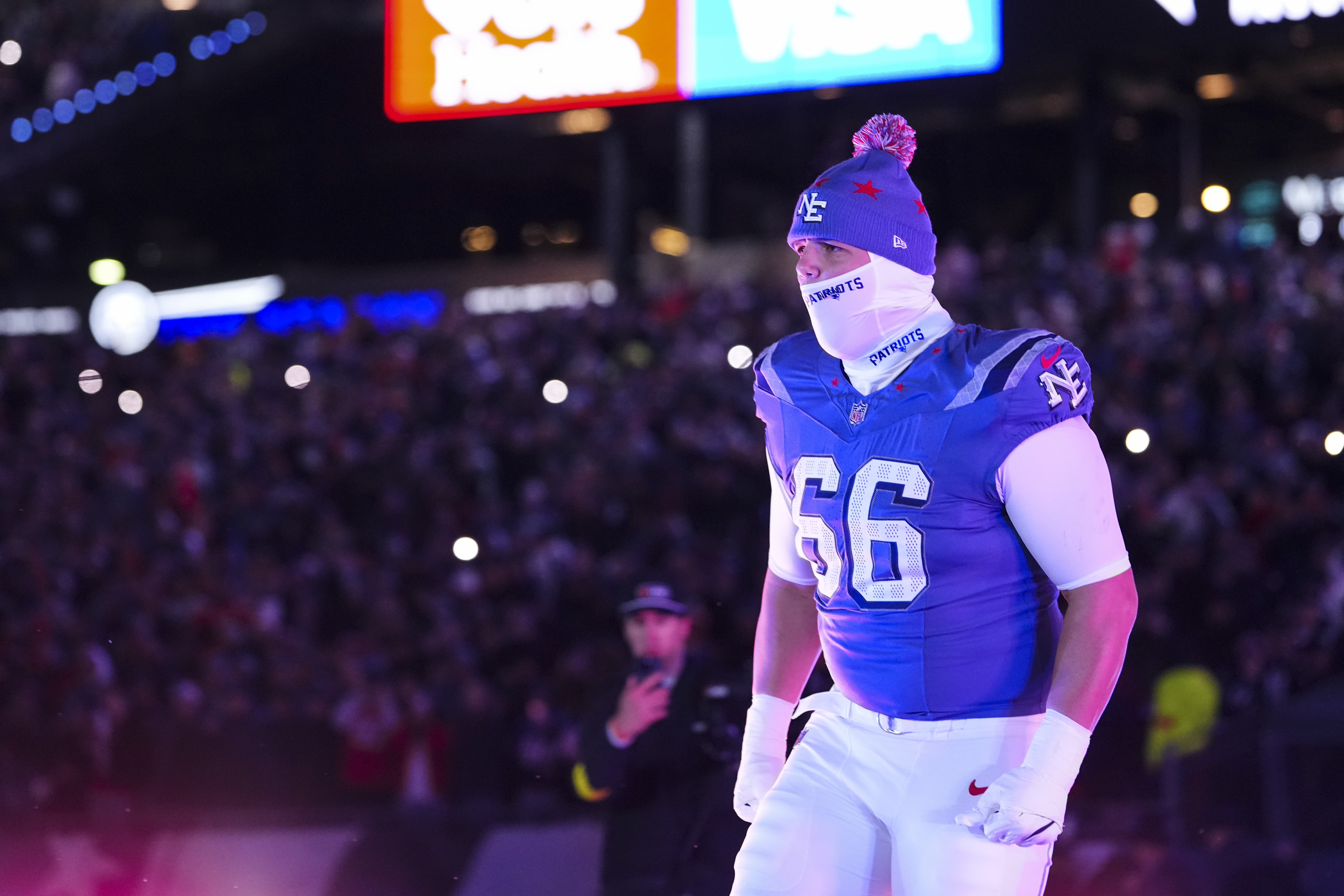 Patriots' Will Campbell Carted to Locker Room With Apparent Leg Injury