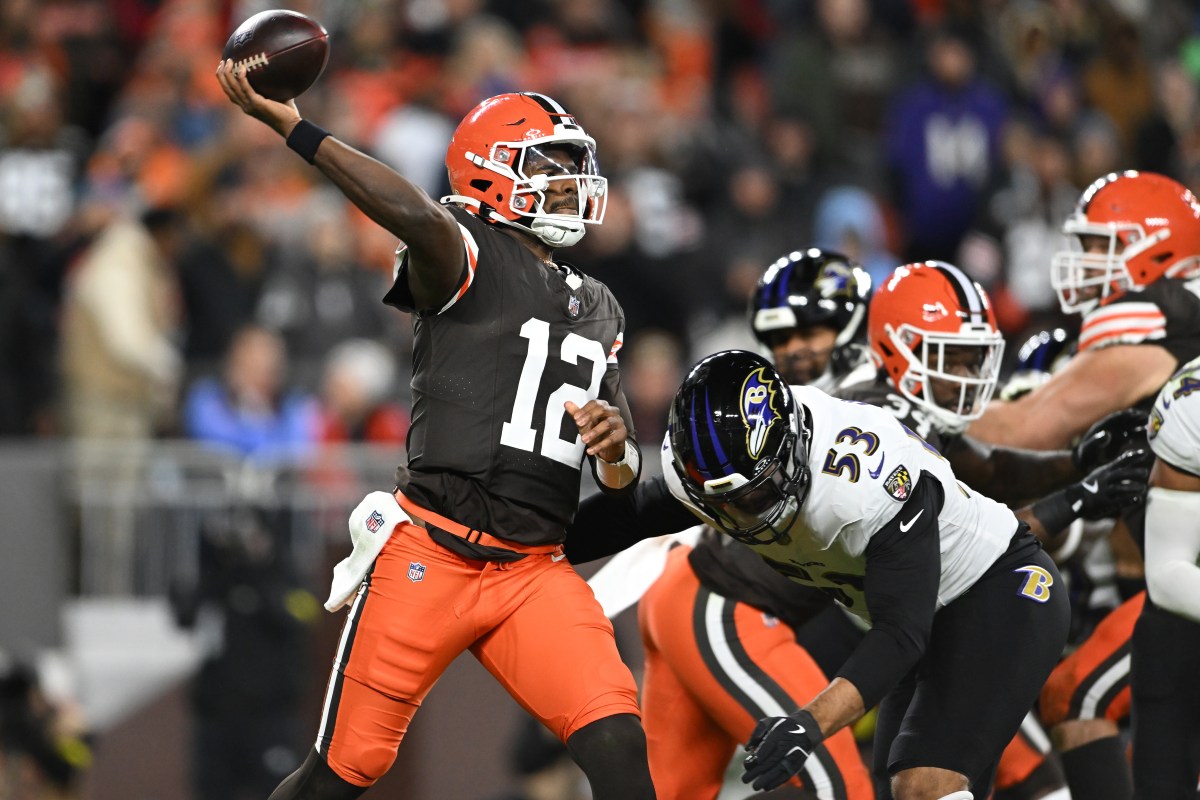 Browns Make Notable QB Move Hours Before Shedeur Sanders&rsquo; First Start