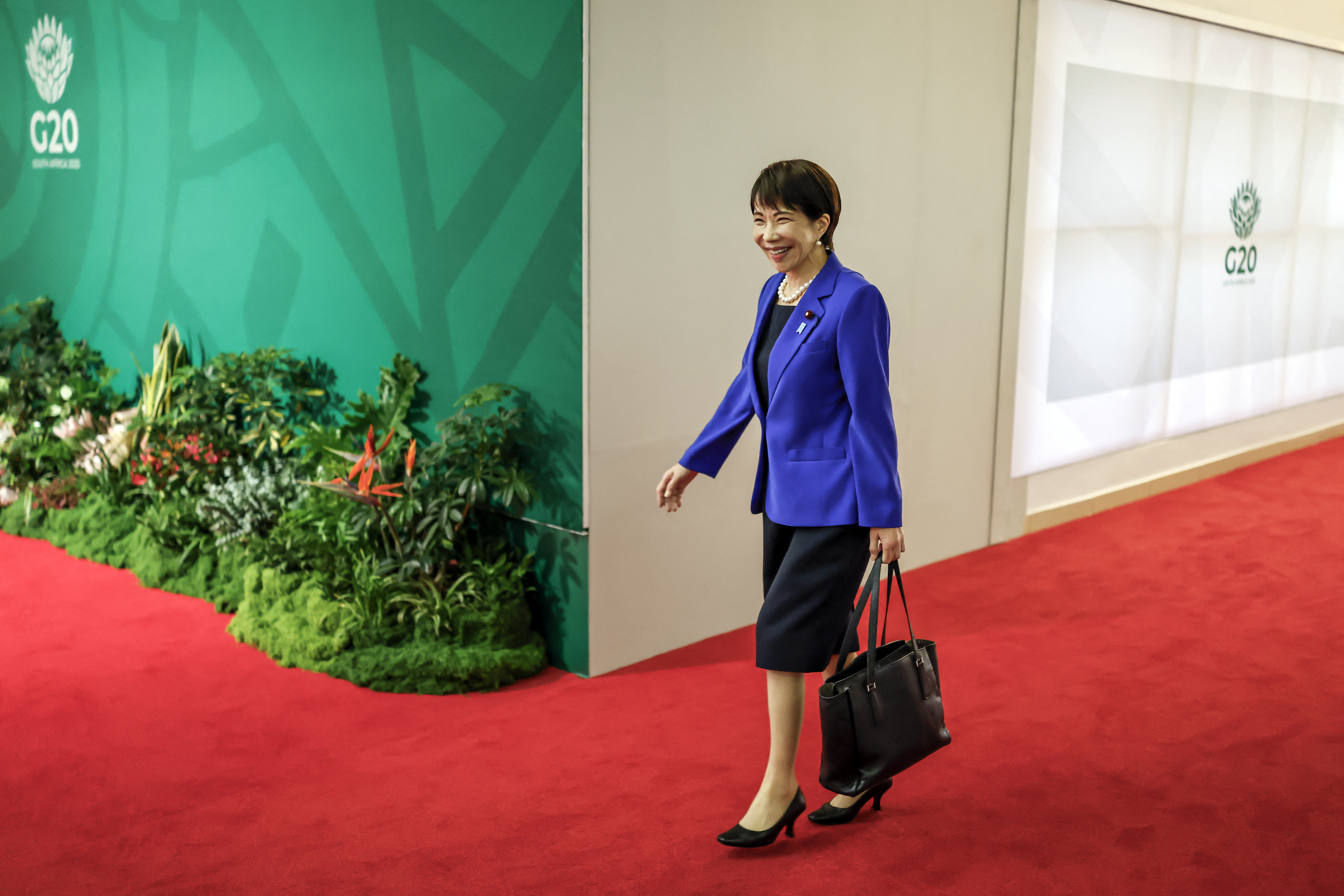 China Cancels Flights to Japan After Warning to Citizens