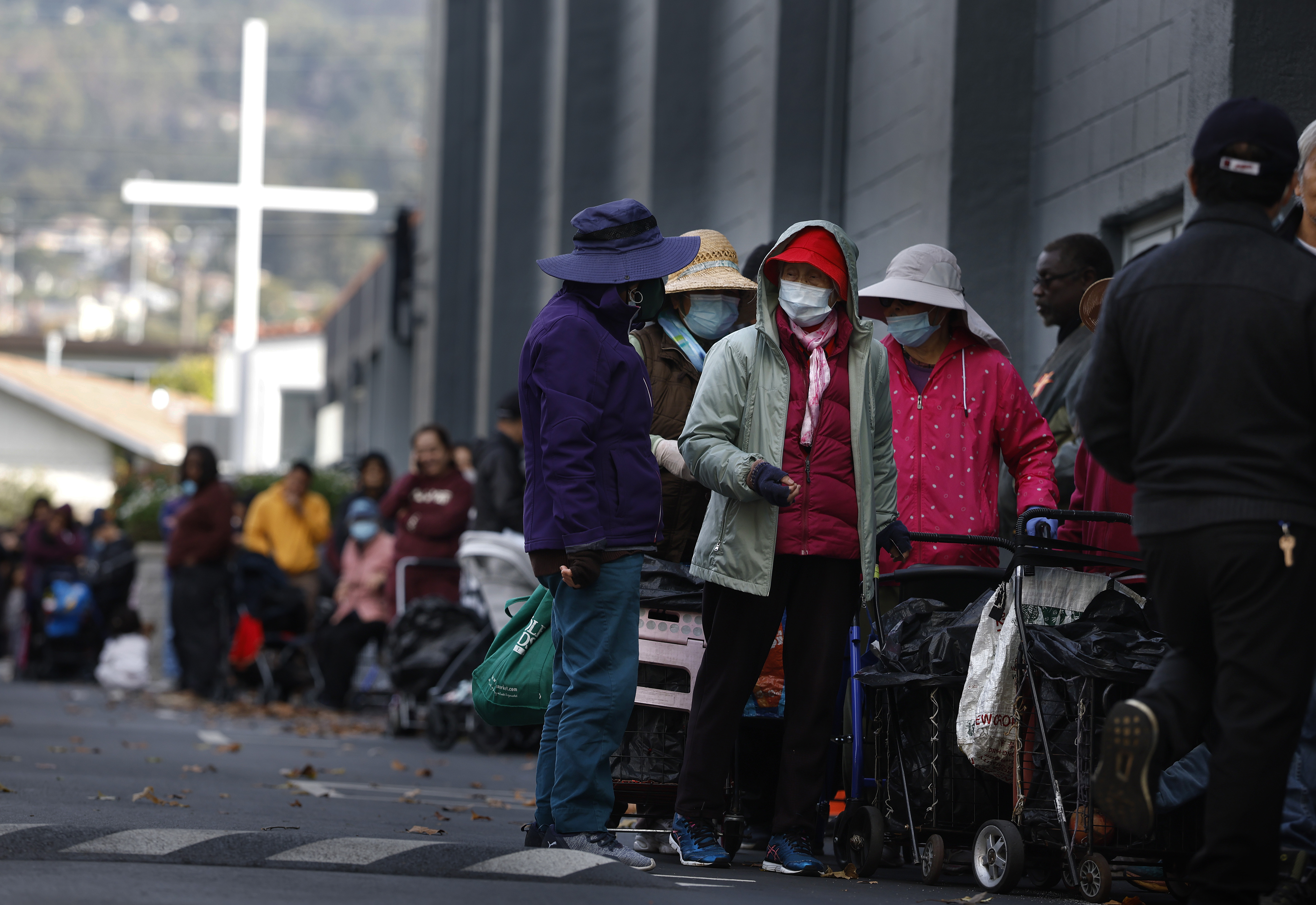 Number of Americans Living Paycheck to Paycheck Surges