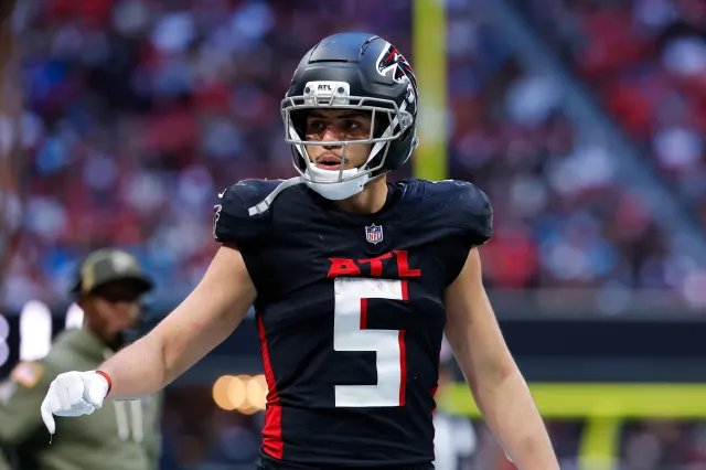 Atlanta Falcons wide receiver Drake London.
