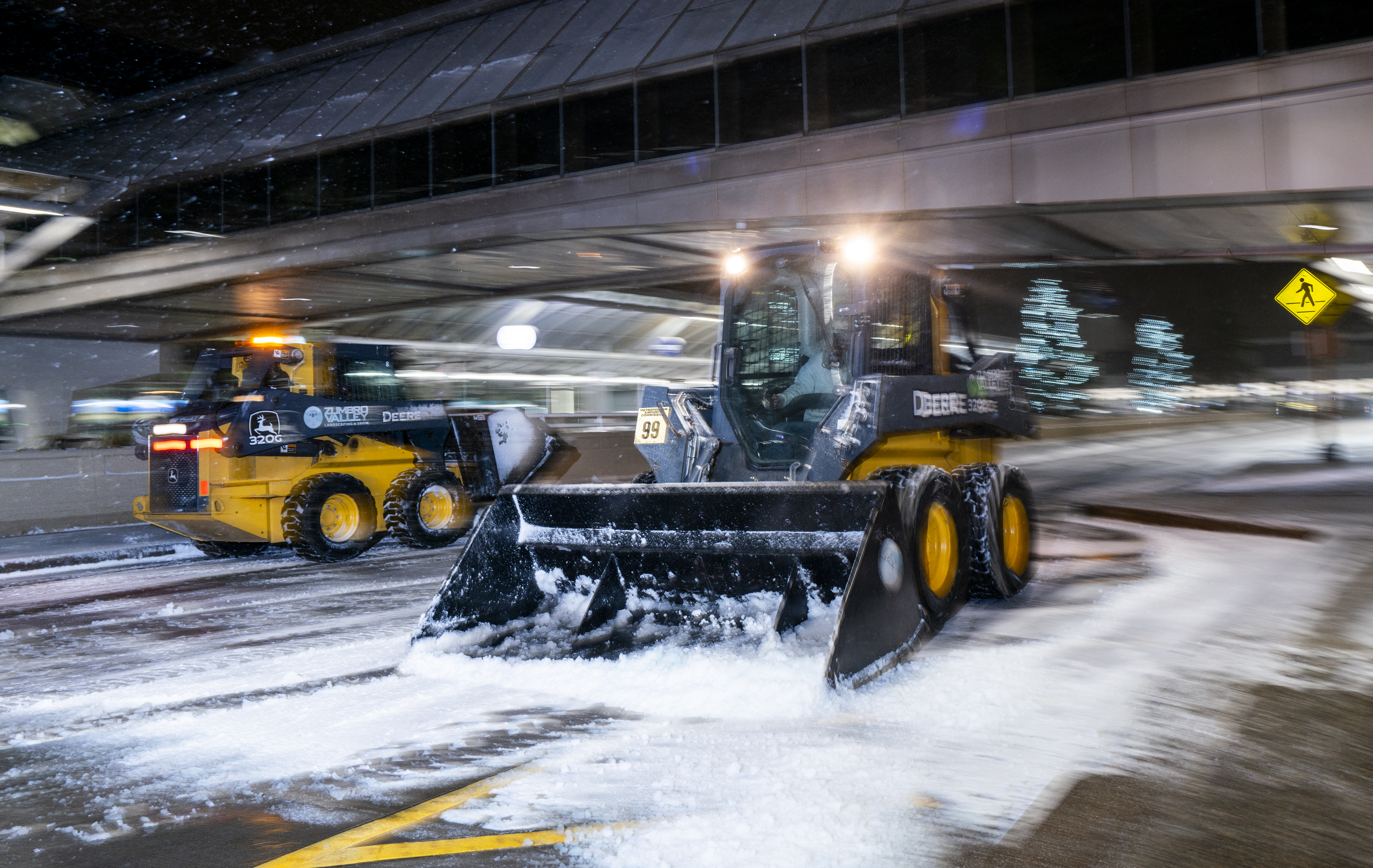 Winter Storm Warning as 24 Inches of Snow To Strike: 'Blizzard Conditions'