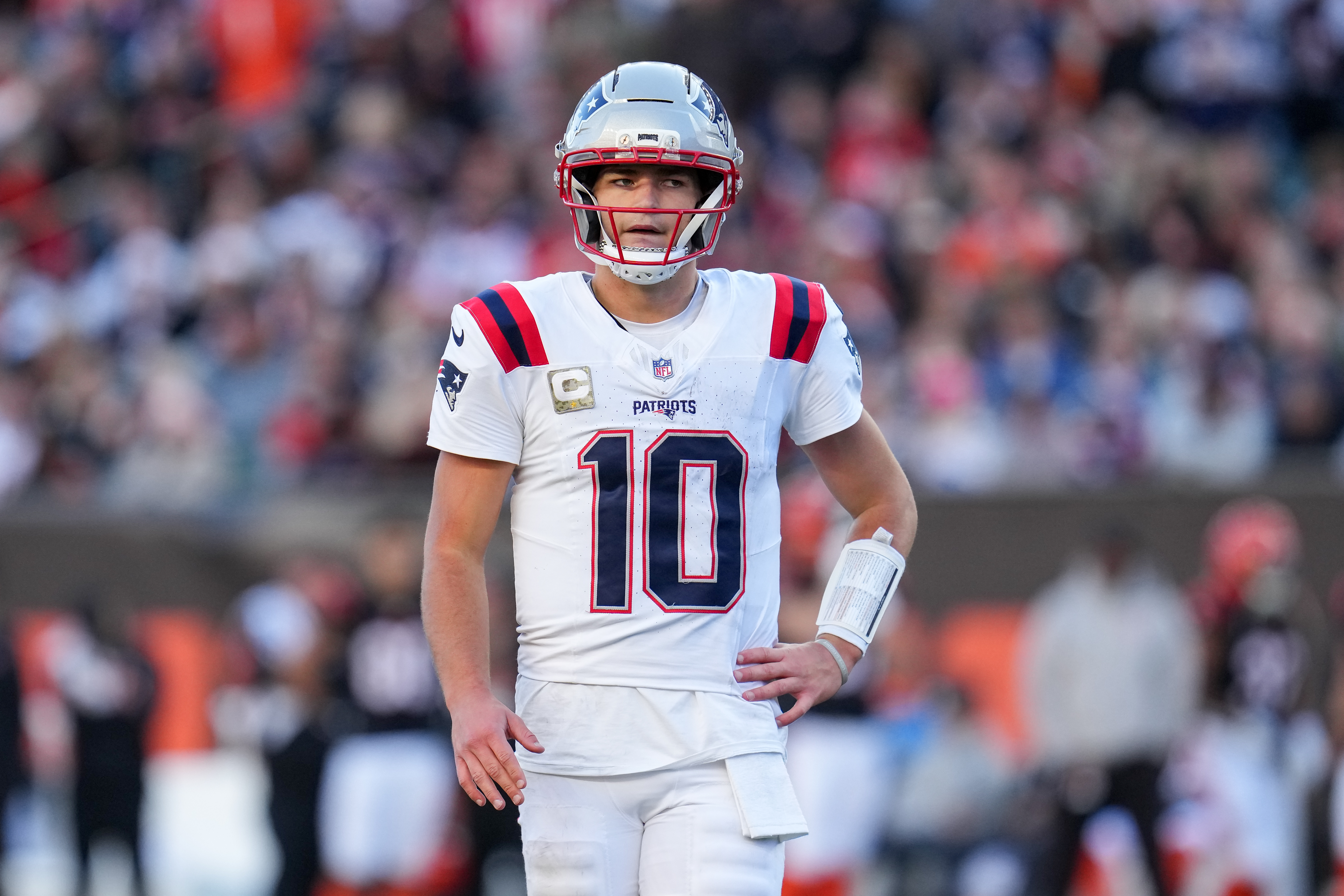 Giants Star Throws Weird Shade at Patriots QB Drake Maye