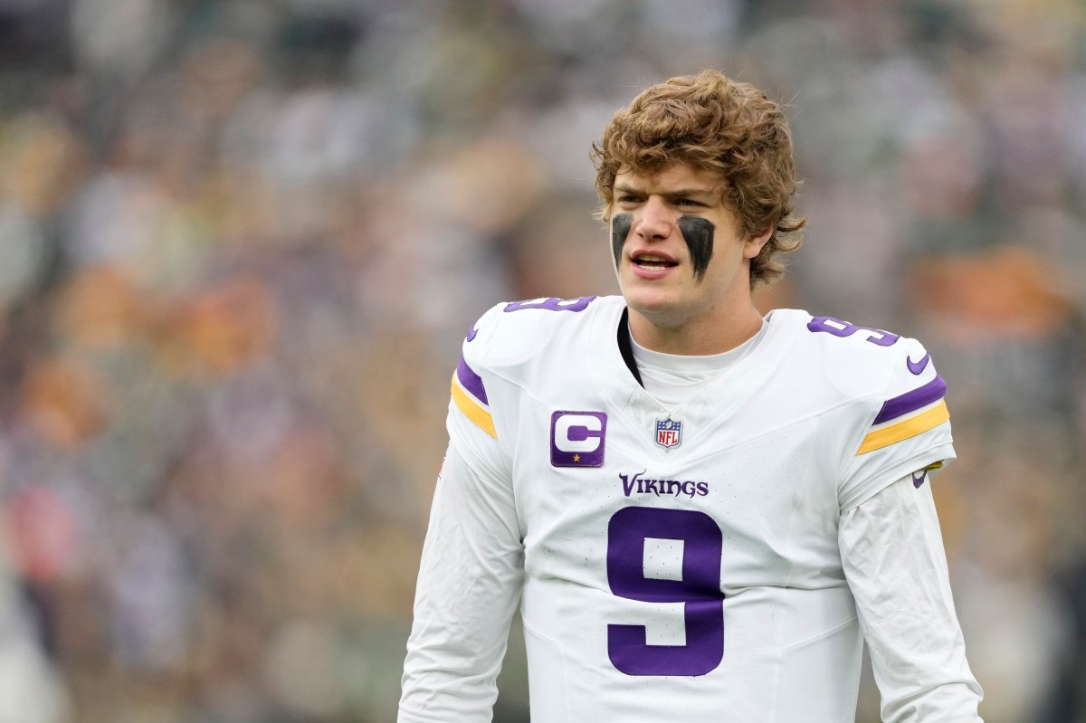 Vikings Eye Veteran QB as McCarthy Faces Uncertainty