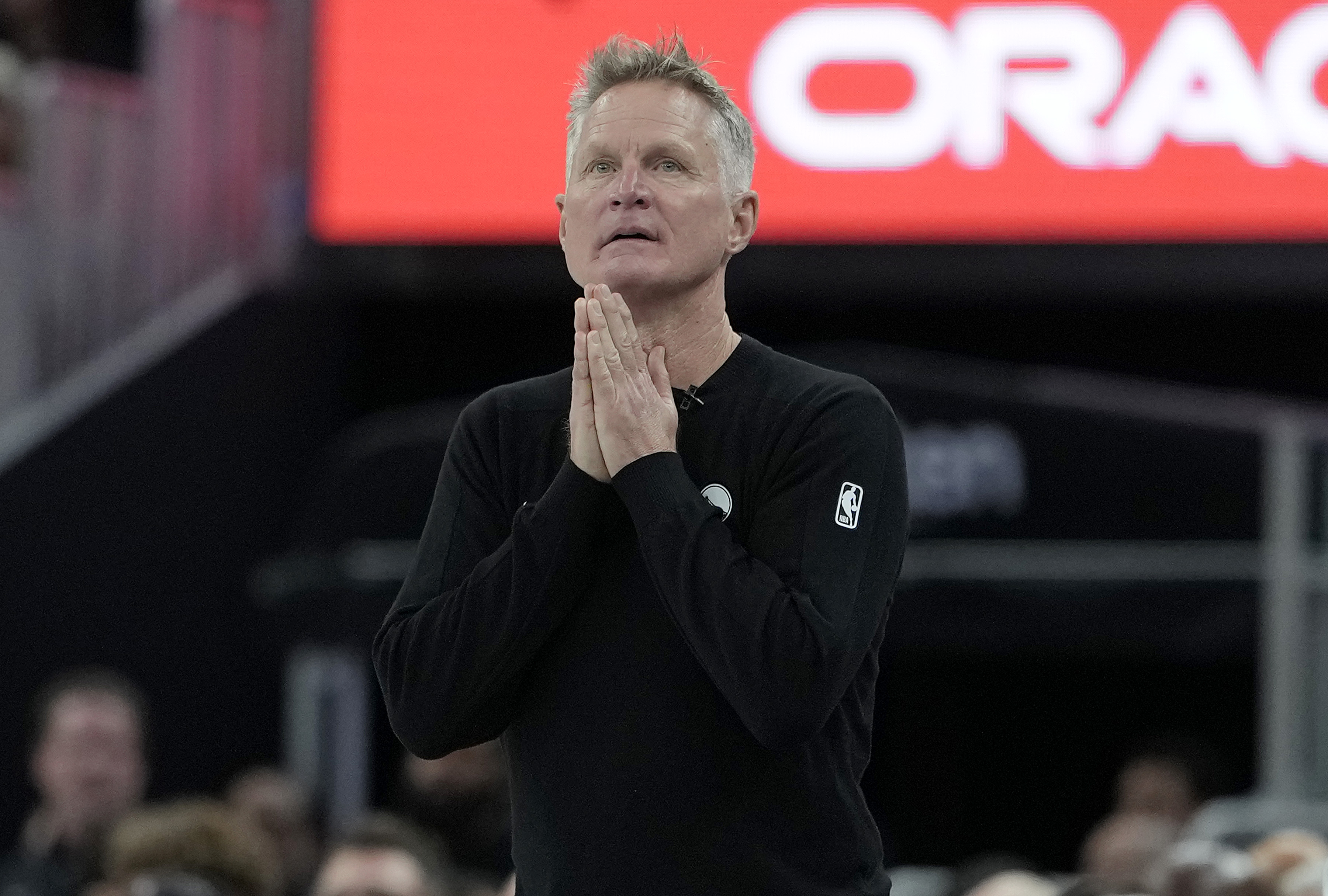 Steve Kerr Responds to Steph Curry Injury in Unexpected Way