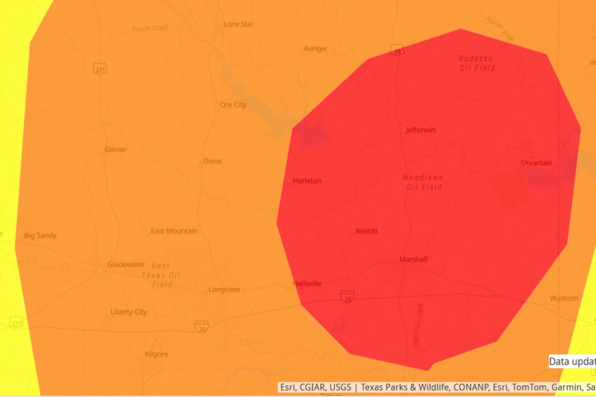 Thousands of Americans Told to Stay Indoors in Texas