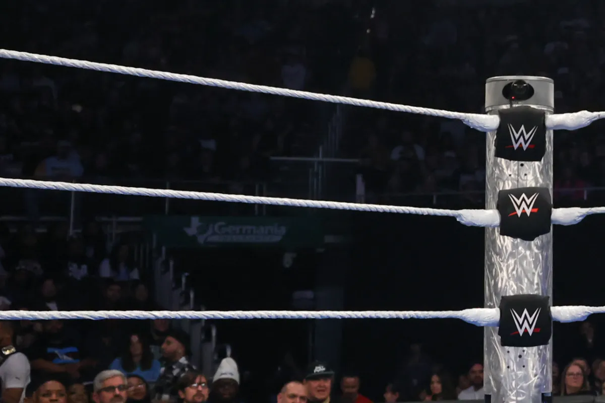 WWE SmackDown turnbuckles and ring ropes