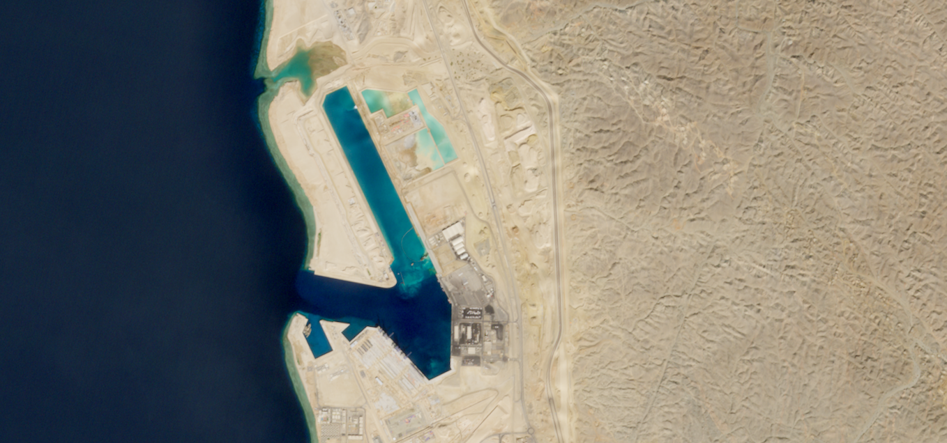 Update: Major Port Grows at World’s Biggest Construction Site