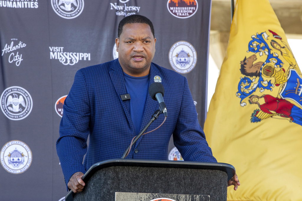 Mayor Charged With Assaulting Daughter Says He Saw Concerning Text Messages