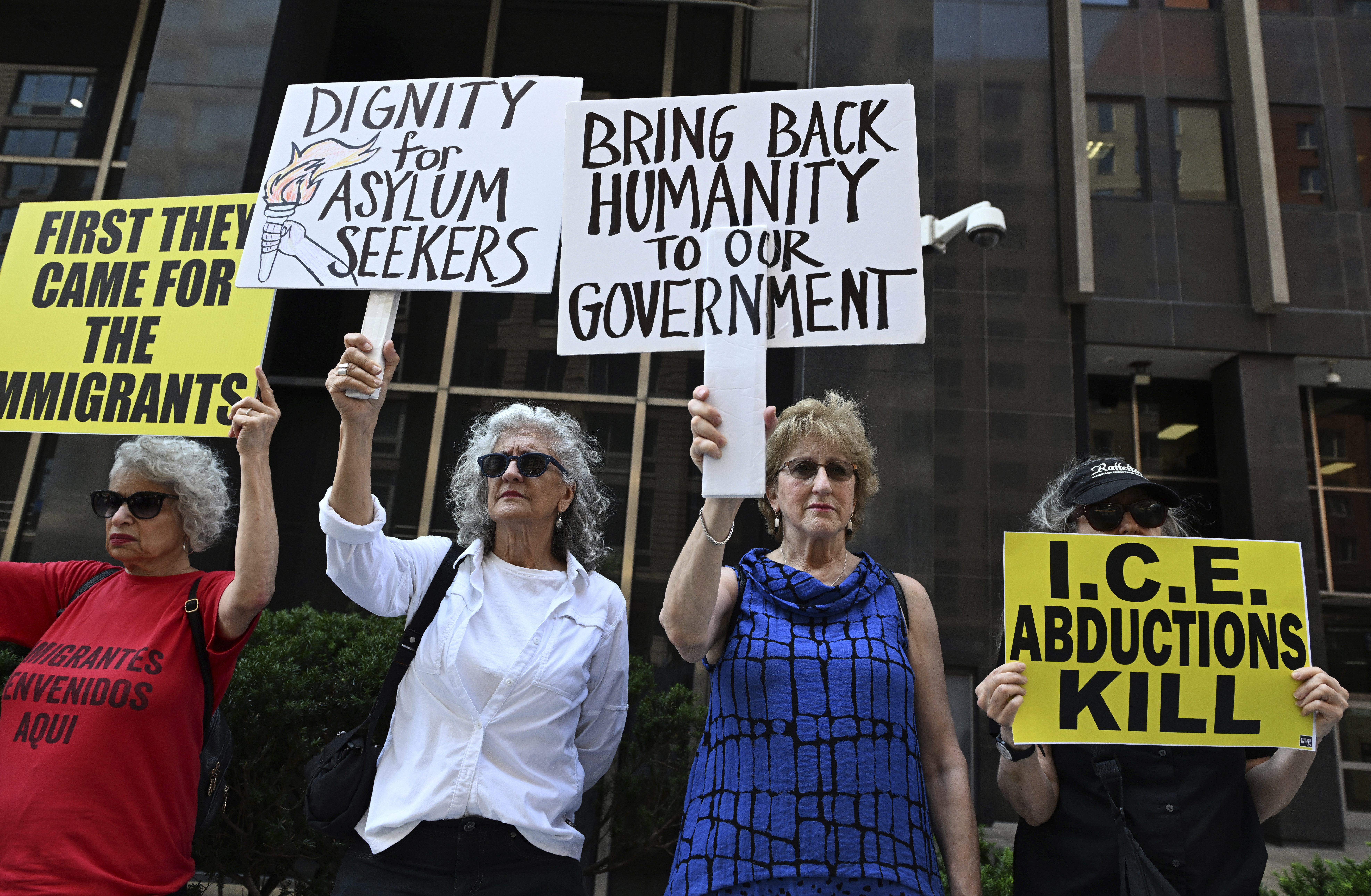 ICE Suffers Legal Blow Over Blocking Detention Center Visits