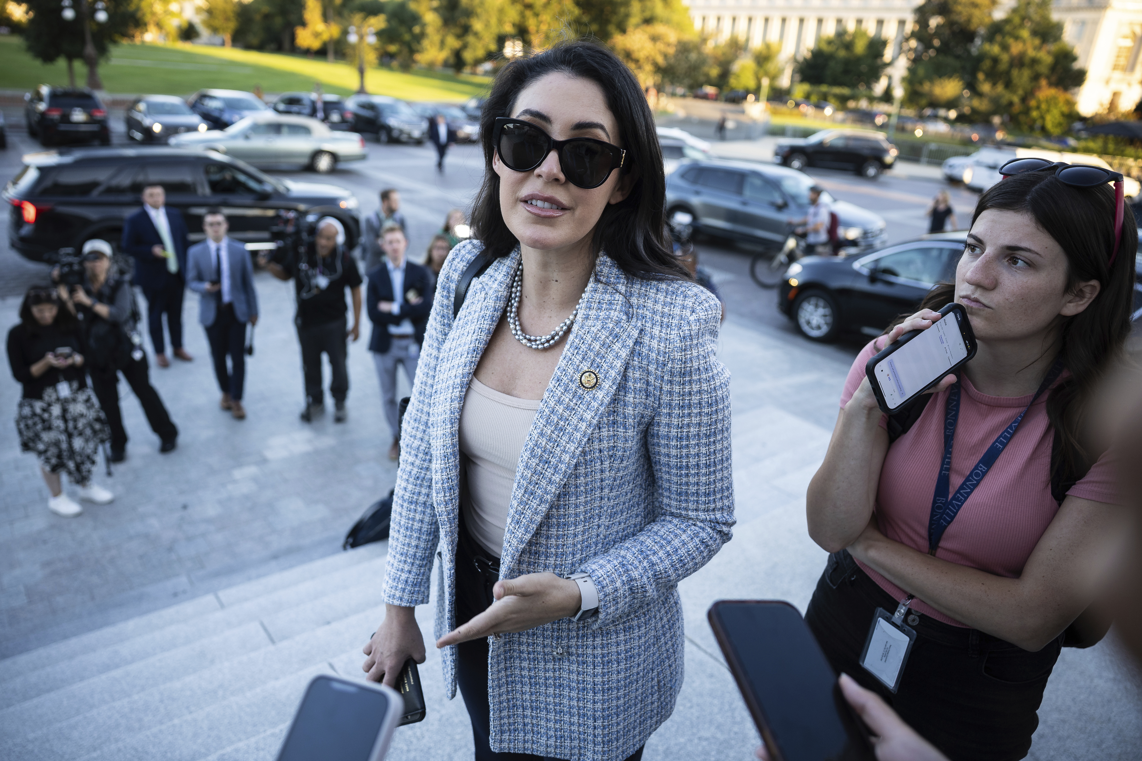 Stock Trading Ban Gathers Momentum Among Republicans