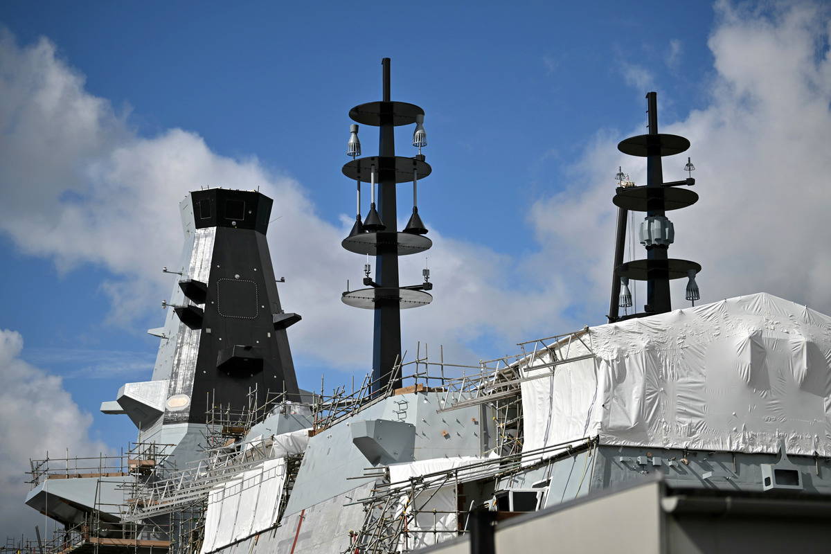 NATO Nations To Hunt Russian Submarines in 'Historic' Defense Deal