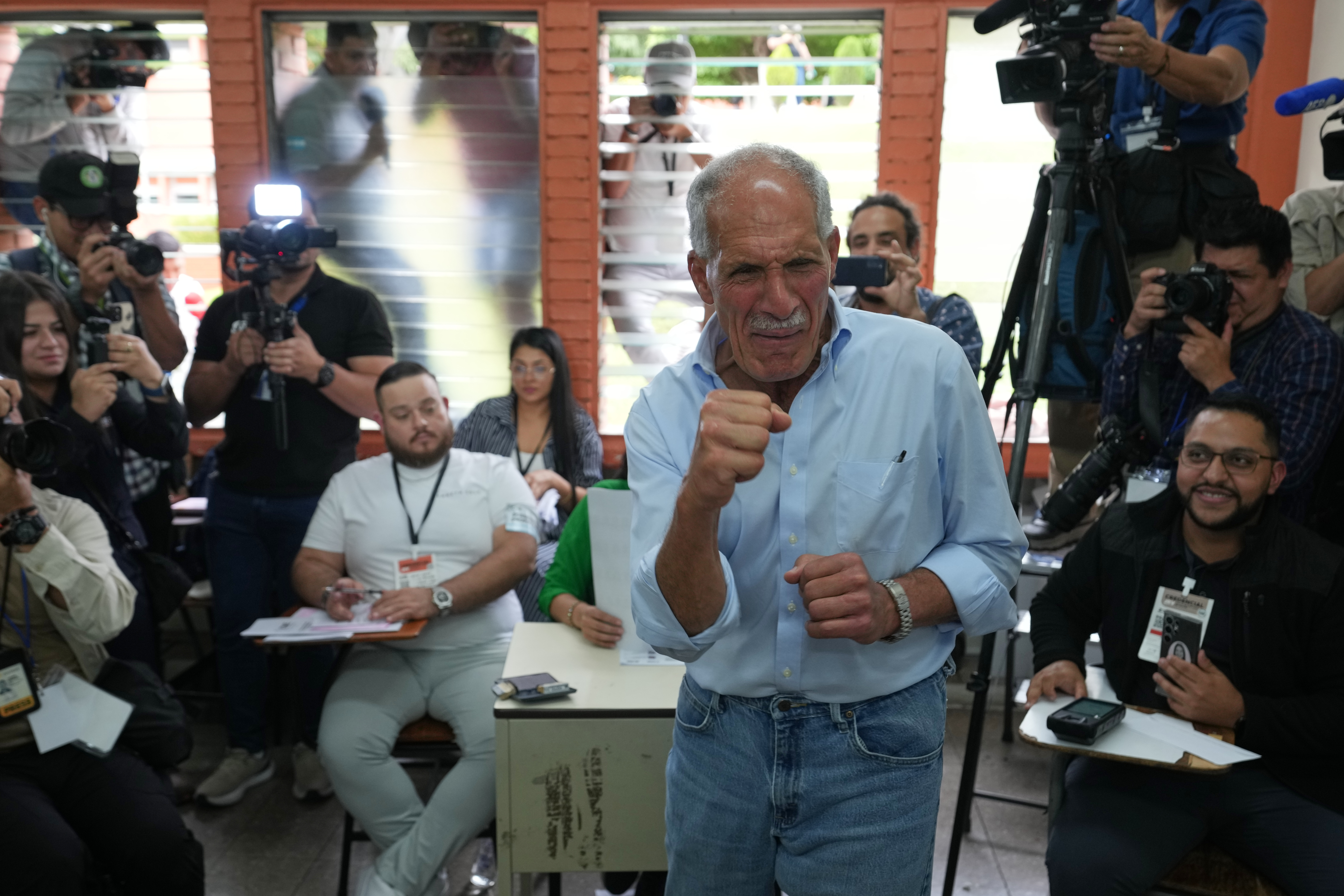 Trump-Backed Asfura Wins Honduras Election After Prolonged Vote Count