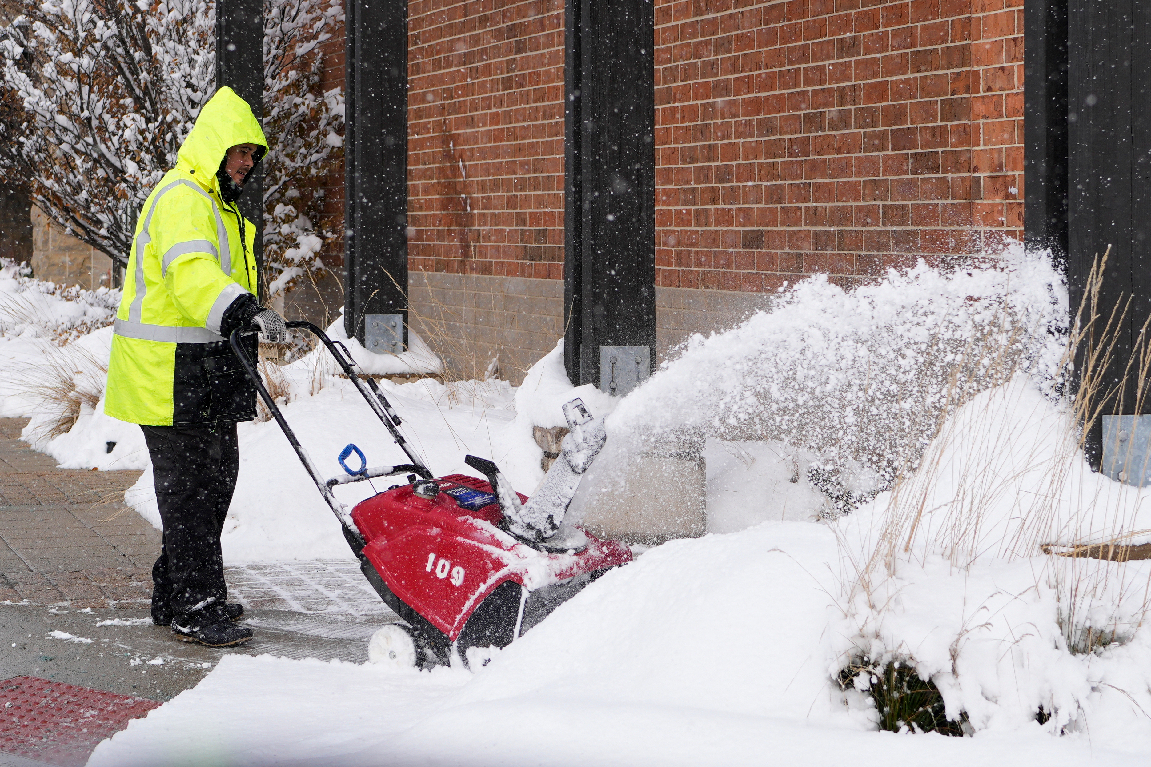 Winter Weather Live Tracker: Record Cold Temperatures, Heavy Snow To Hit East Coast, Midwest