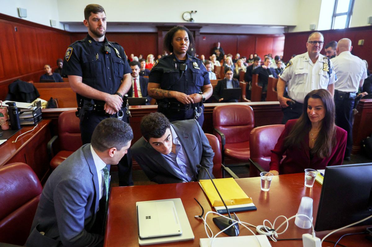 Luigi Mangione Noted Huge Media Presence for ‘Mass Murderer,’ Cop ...