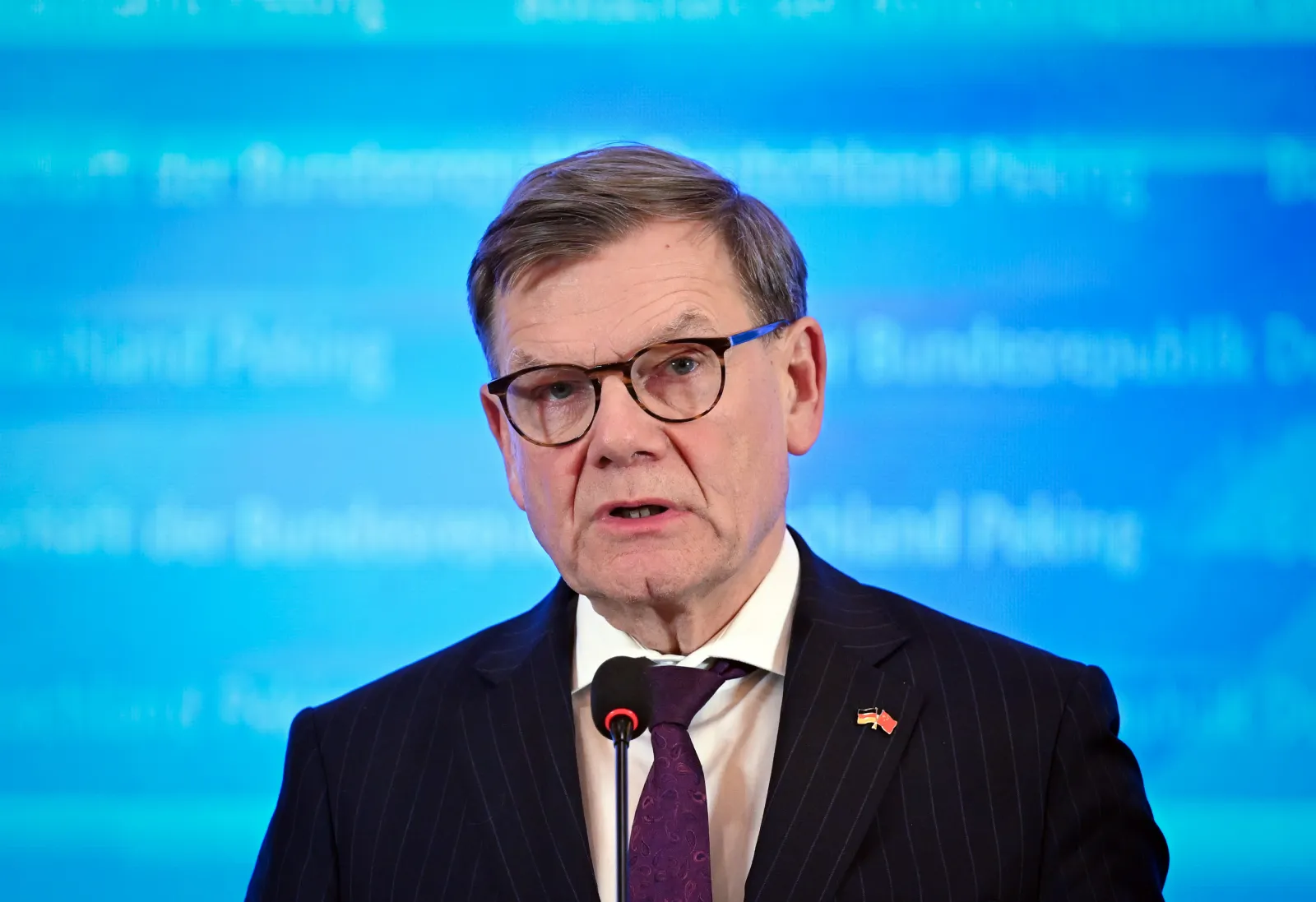 U.S.’s NATO Ally Issues Warning to China