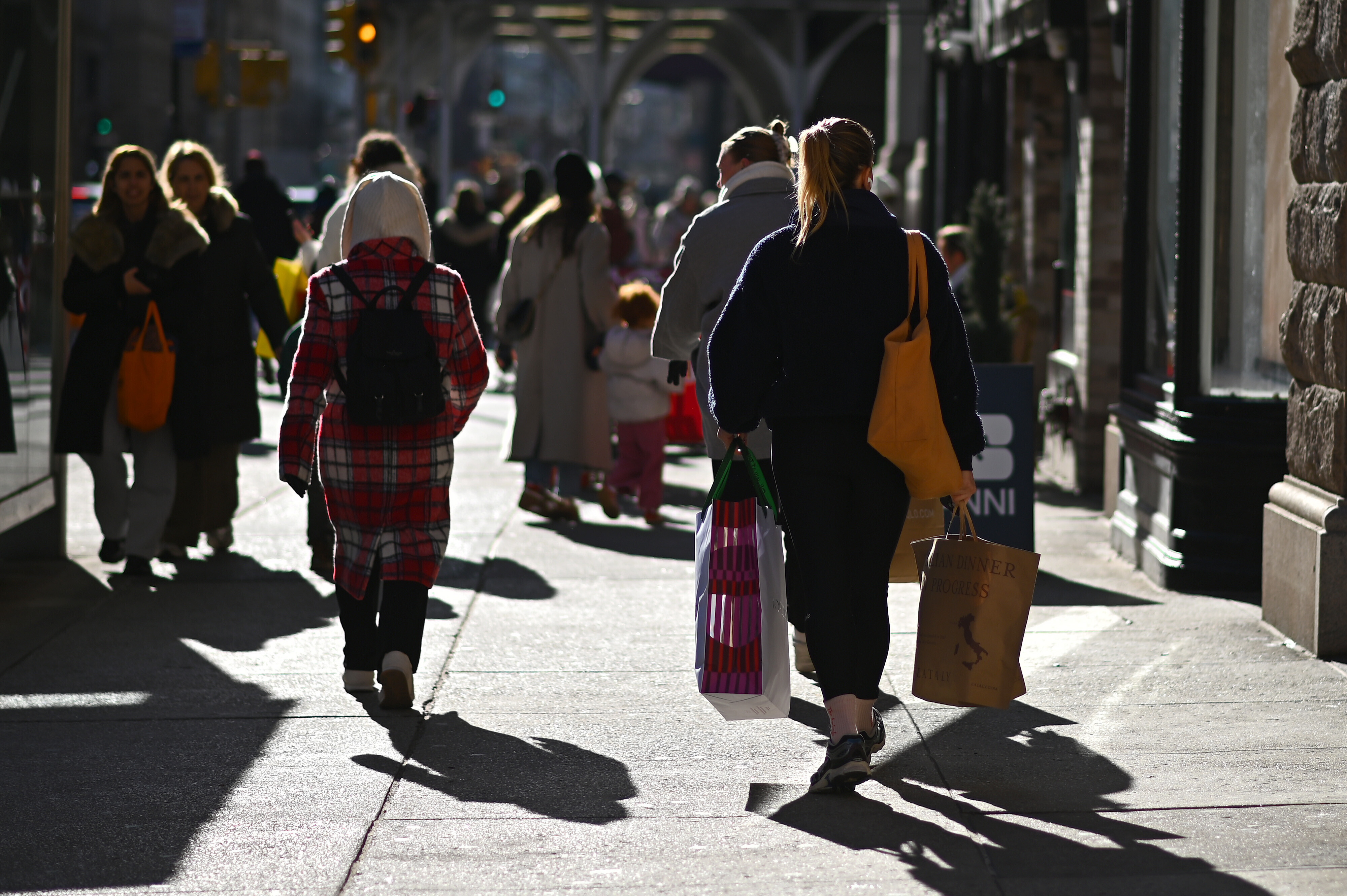 Americans Giving Fewer Gifts This Christmas as Trump Tariffs Bite