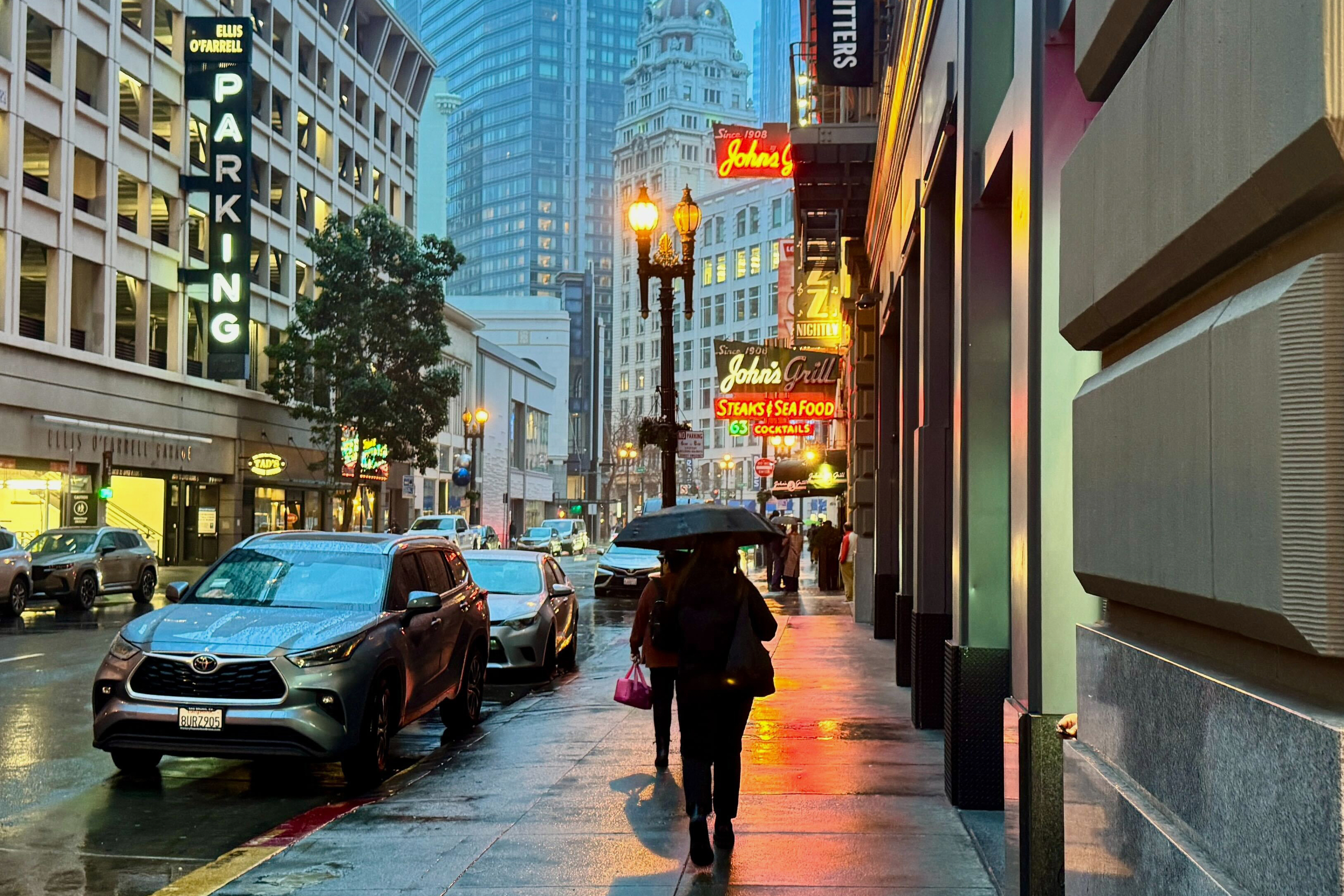 Los Angeles Tornado Warning Amid Powerful Christmas Storm