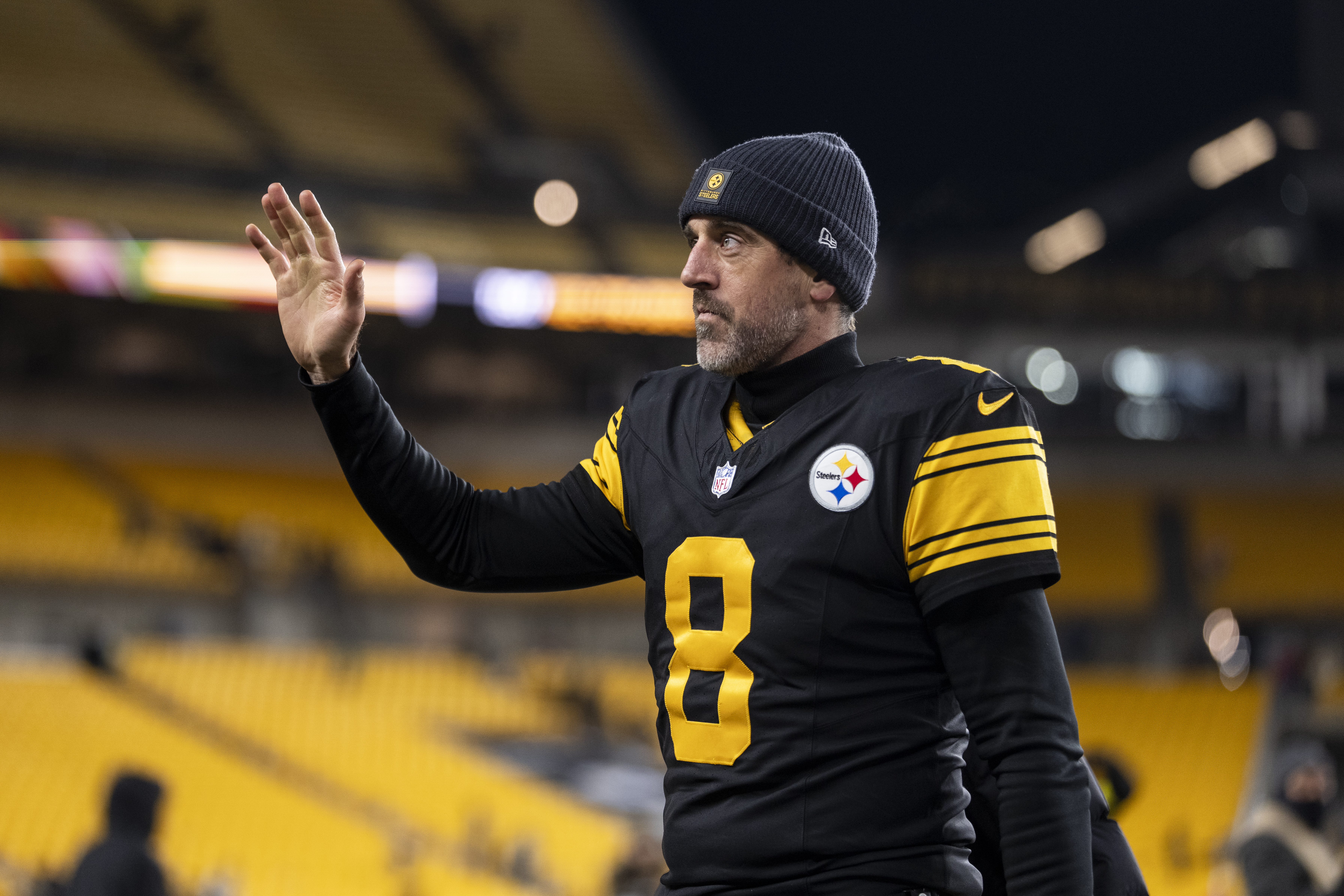 Steelers Could Trade for Interesting Aaron Rodgers Replacement