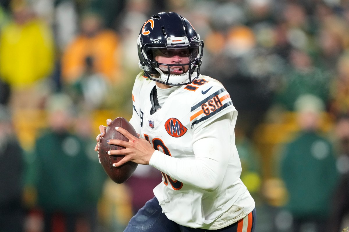 Bears QB Caleb Williams sai após derrota para Green Bay
