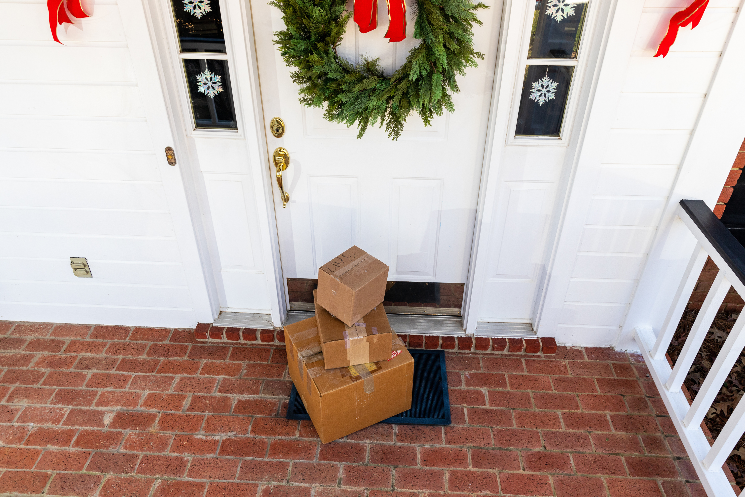 Christmas Shoppers Beware—These 10 States Have the Most Porch Pirates
