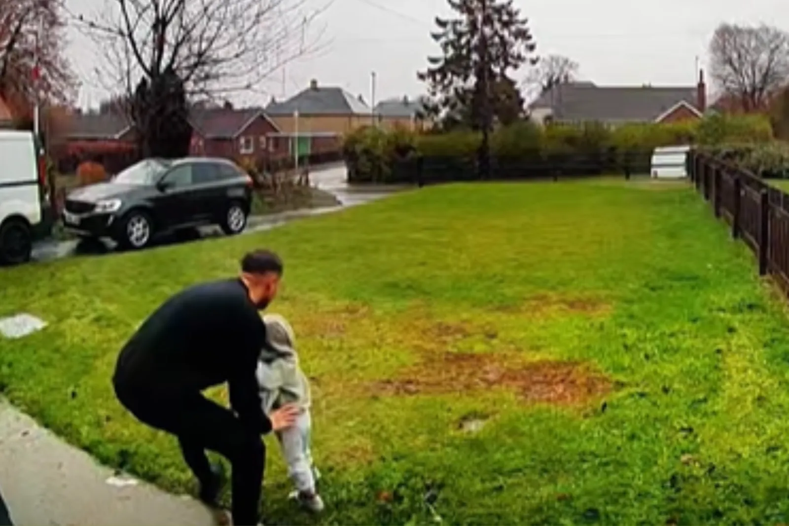 Dad Looks After Son for 3 Hours, Doorbell Captures Moment They ‘Nearly Die’