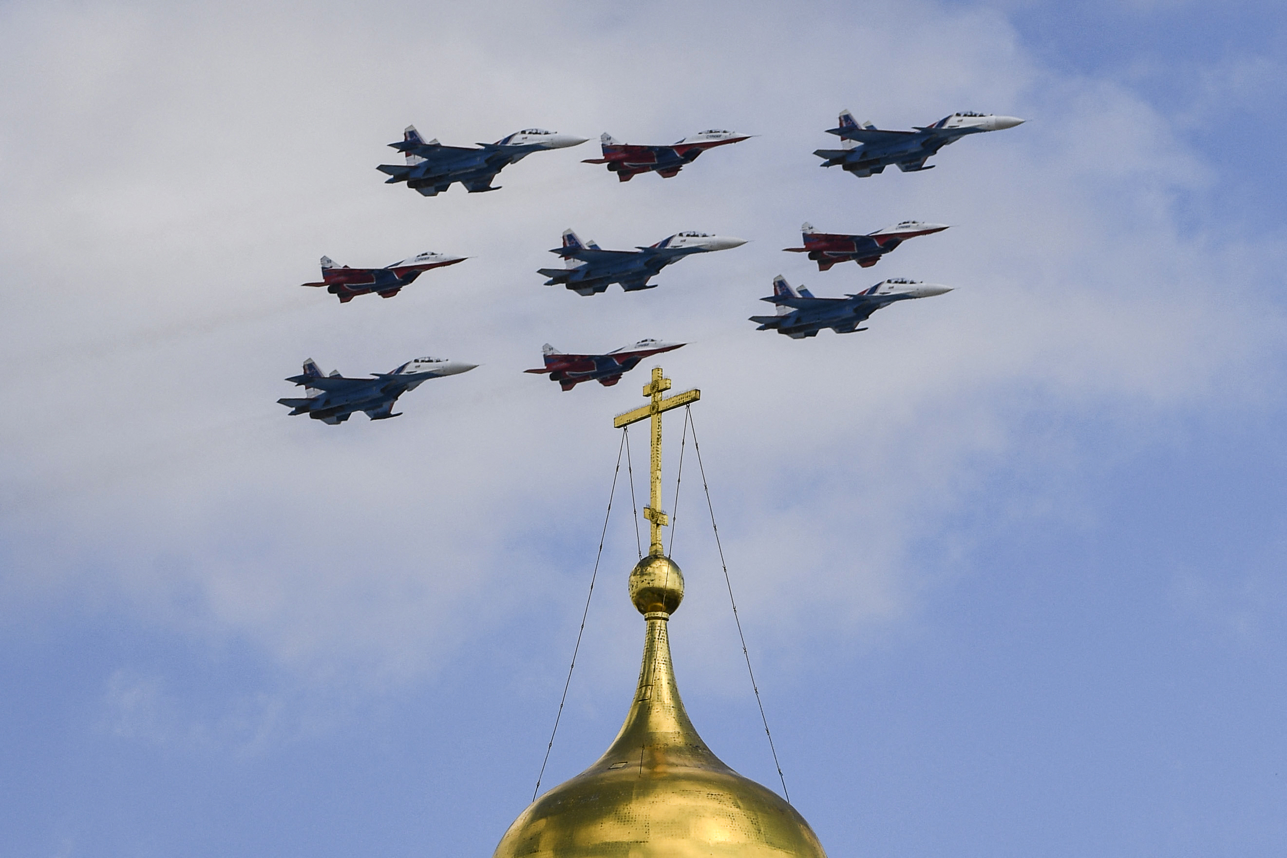 Uncommon Knowledge: Trump Closes Venezuelan Airspace, but Not NATO Airspace