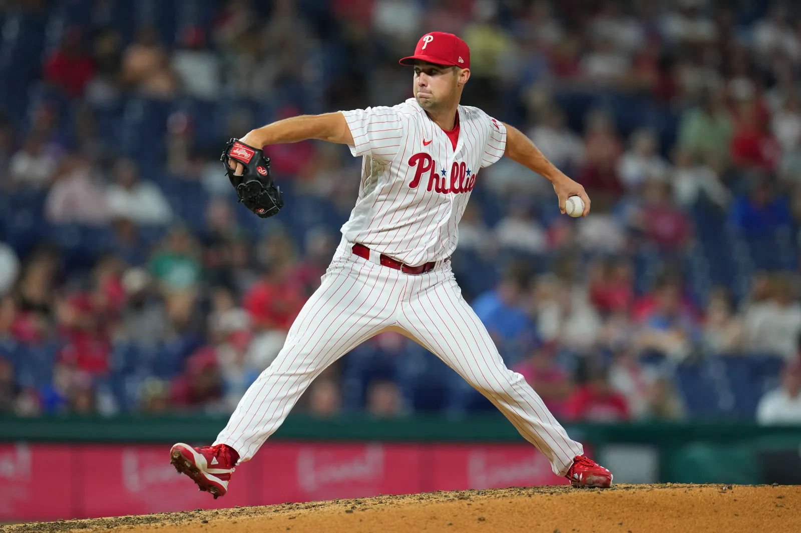 Blue Jays Sign Ex-Phillies Reliever After Forgettable Rangers Stint
