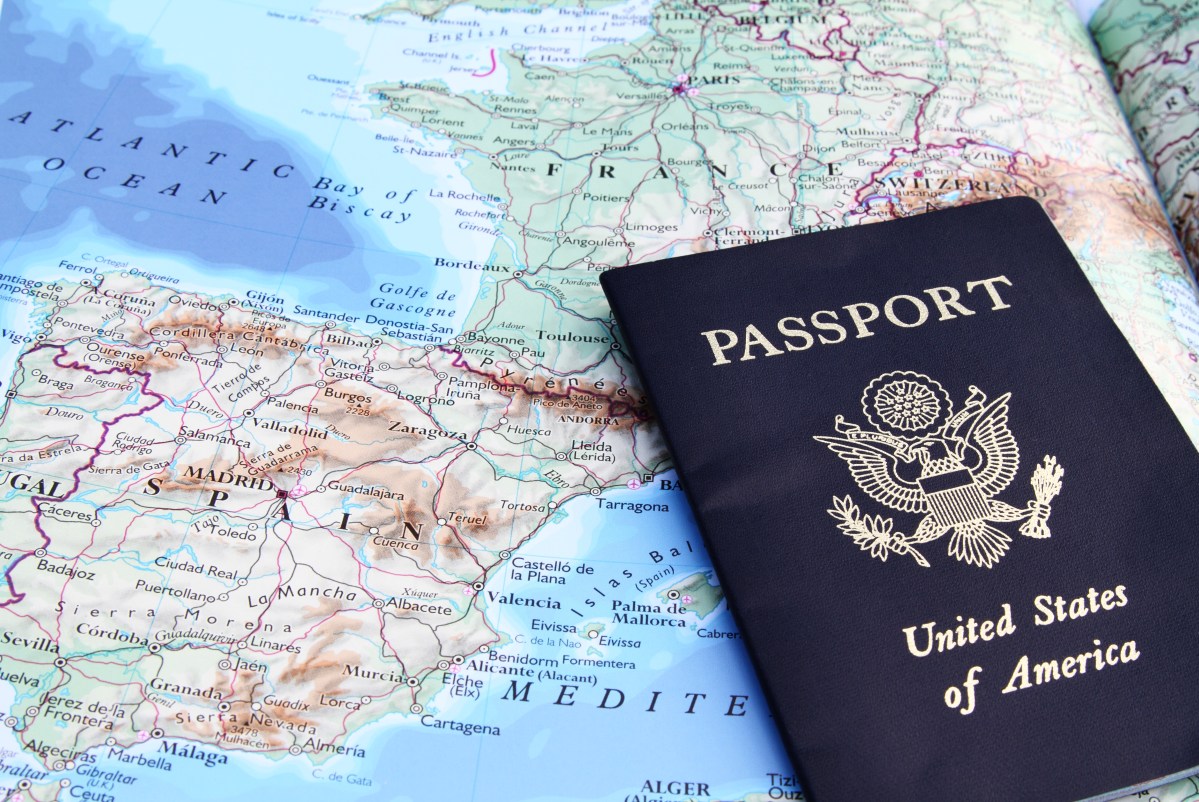Ending Dual Citizenship Is Impractical and Divisive