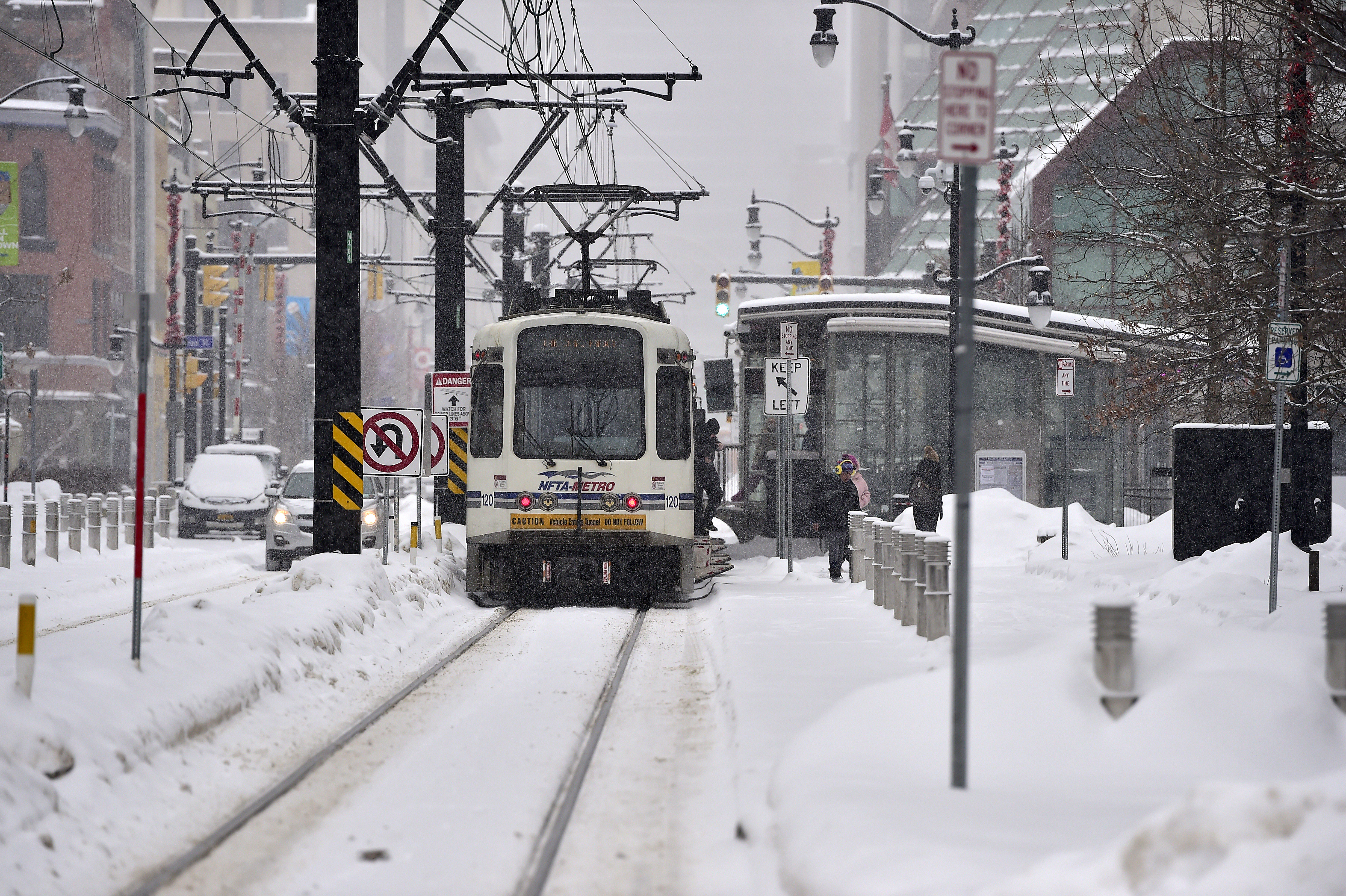 Winter Storm Warning Expands to 5 States as Snow Forecast Worsens