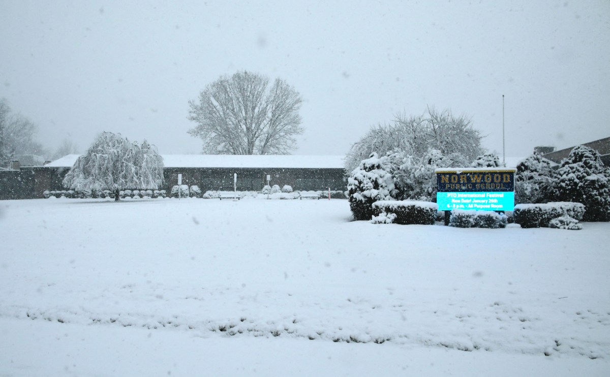 Lista de escolas fechadas na segunda-feira devido às duras condições climáticas do inverno