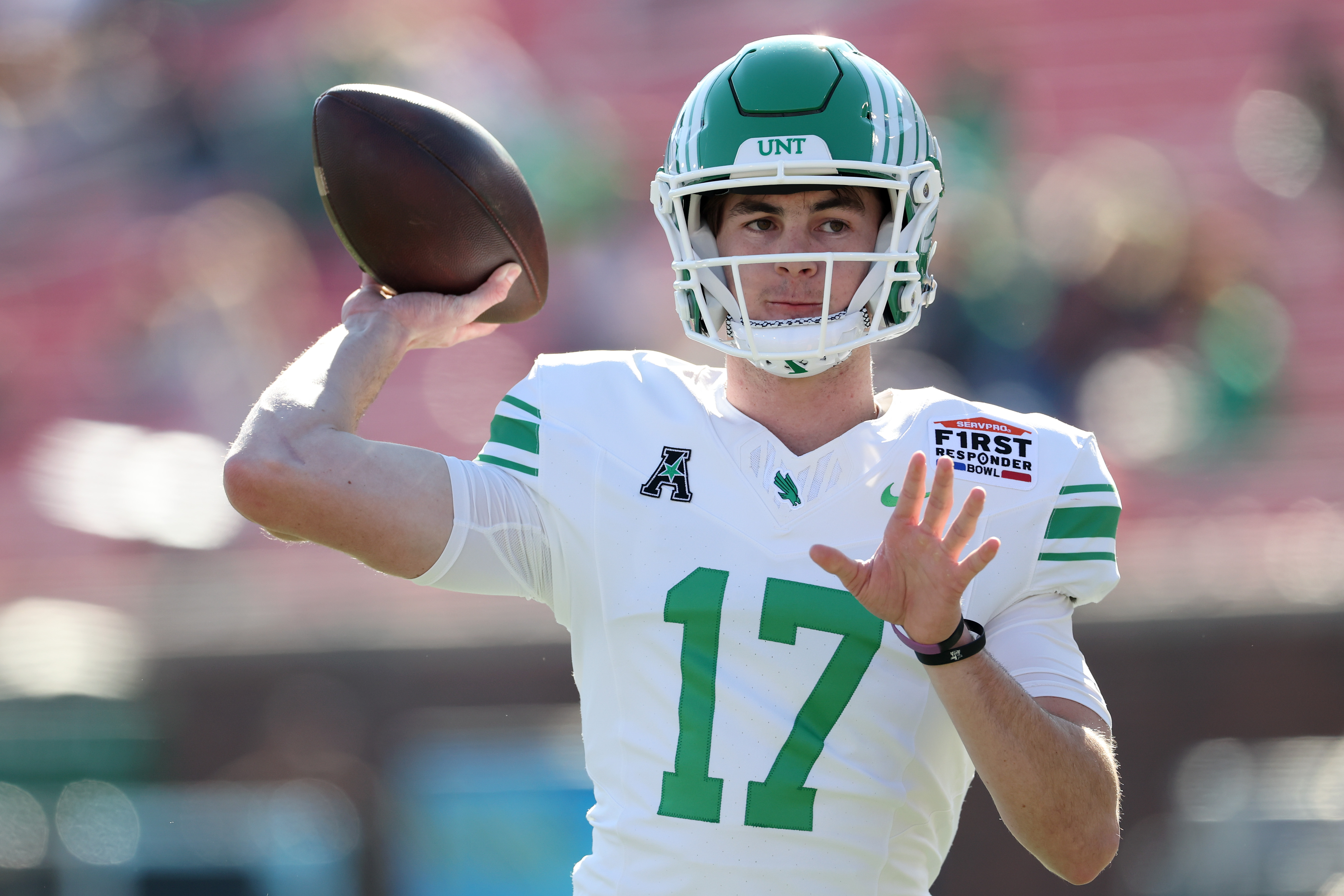 Transfer Portal Prediction: 4,000-Yard QB Mestemaker Lands at Big 10 Power