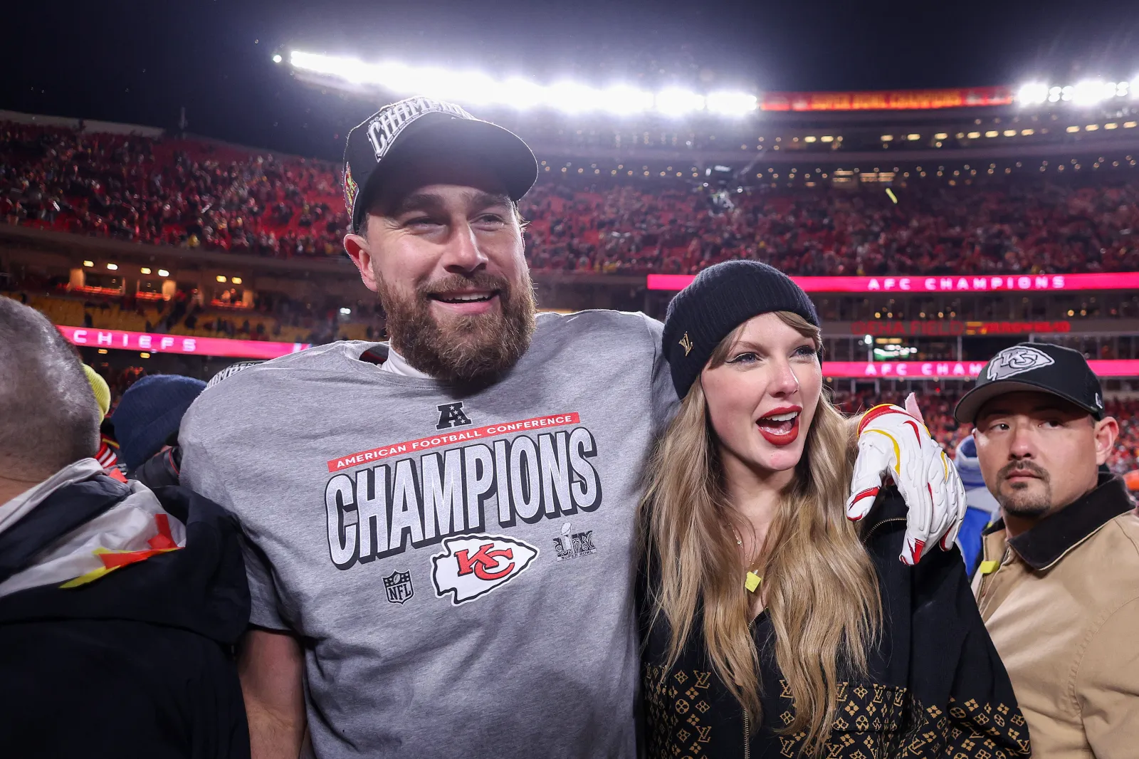 Kansas City Chiefs TE Travis Kelce and his fiancee Taylor Swift