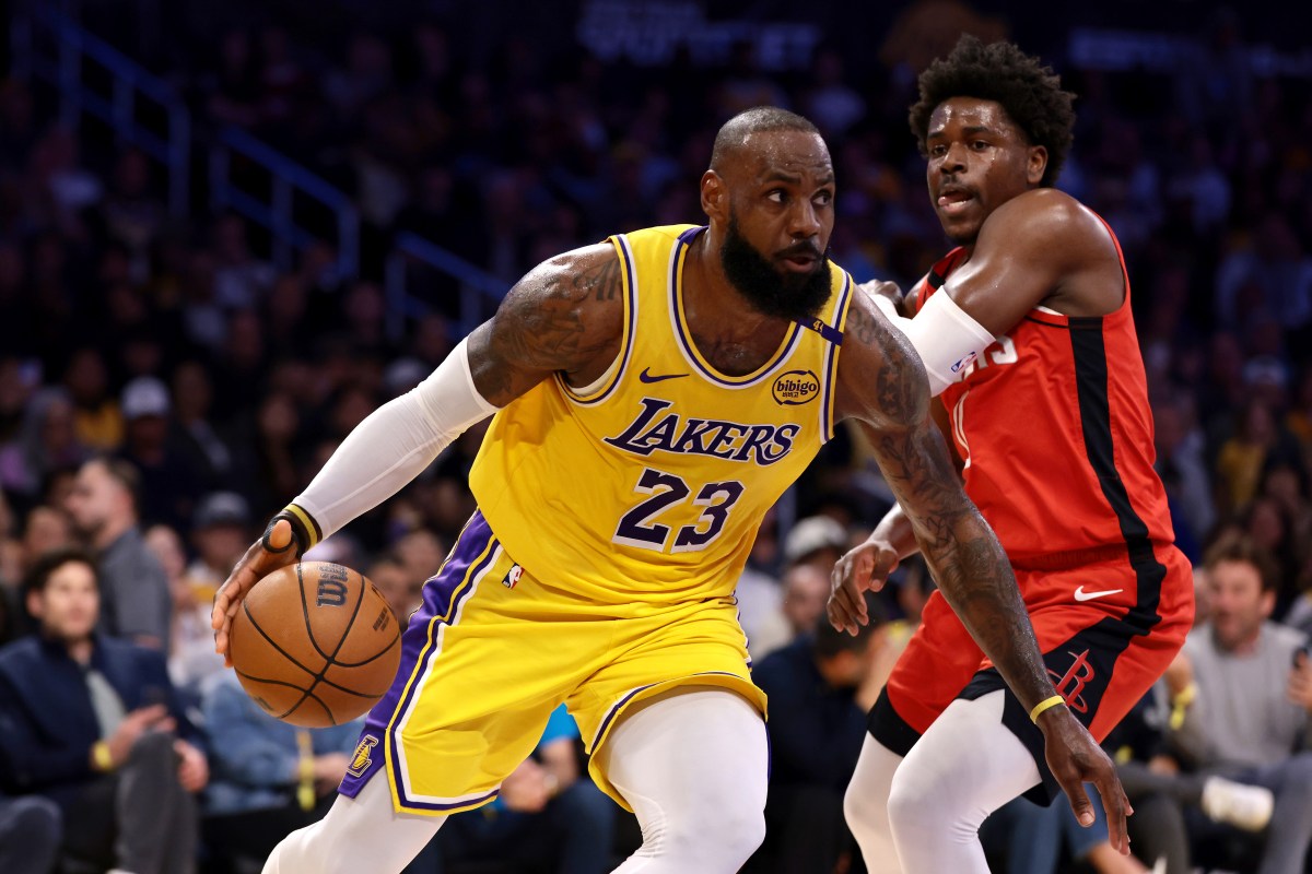 A Christmas Showdown: Lakers vs. Rockets in NBA Action