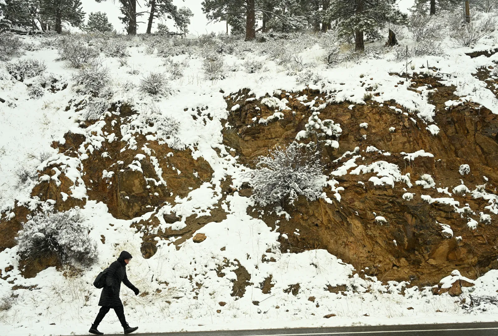 Winter Storm Warning as Two Feet of Snow To Strike: ‘Avalanche Danger ...