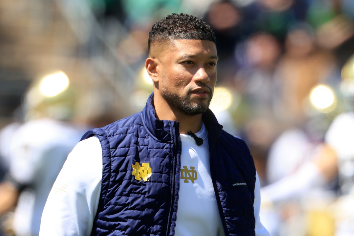 Marcus Freeman de Notre Dame recibe fuertes consejos de Chris Petersen sobre la NFL