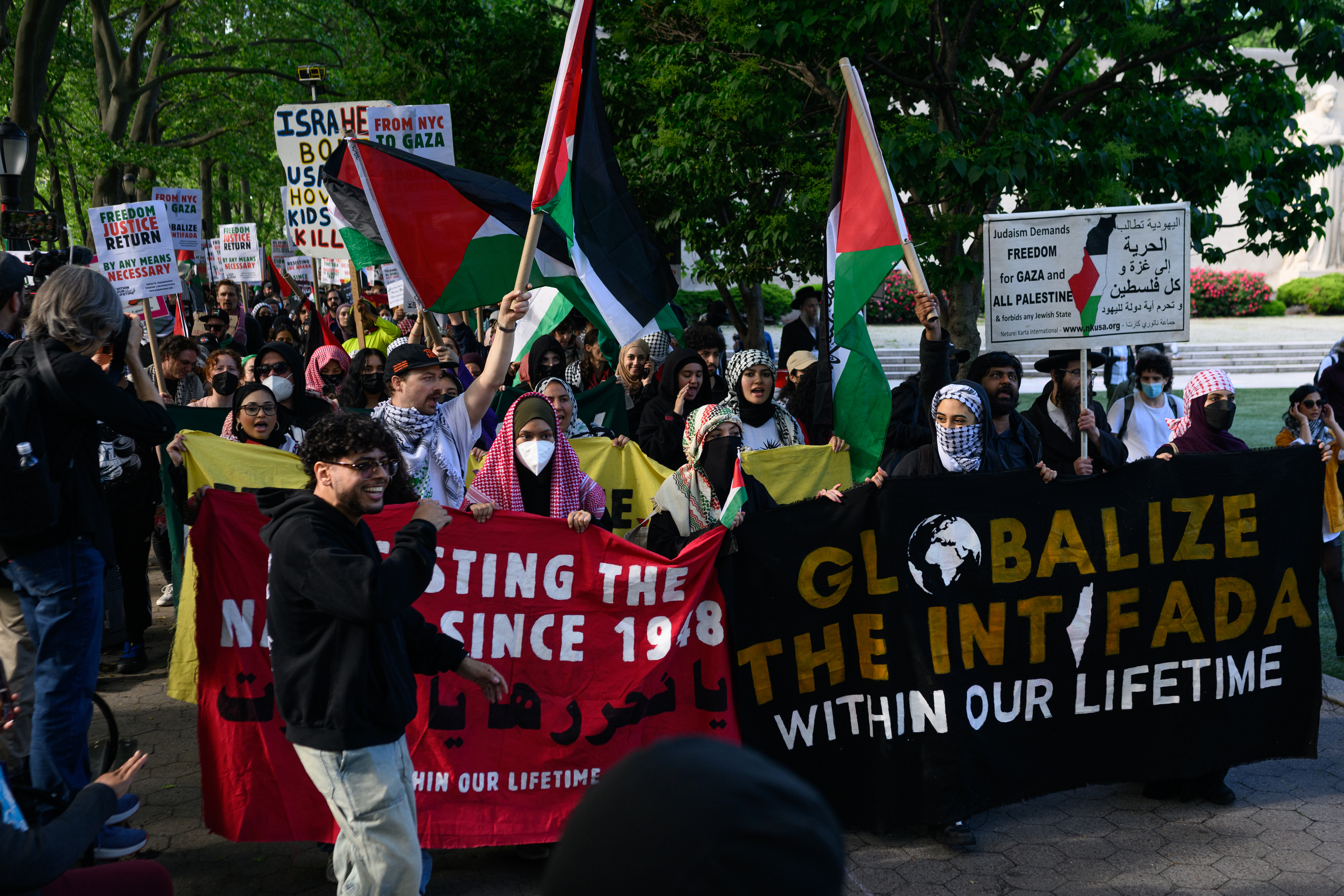 'Globalize the Intifada' Chanters Face UK Arrest After Bondi Beach Attack